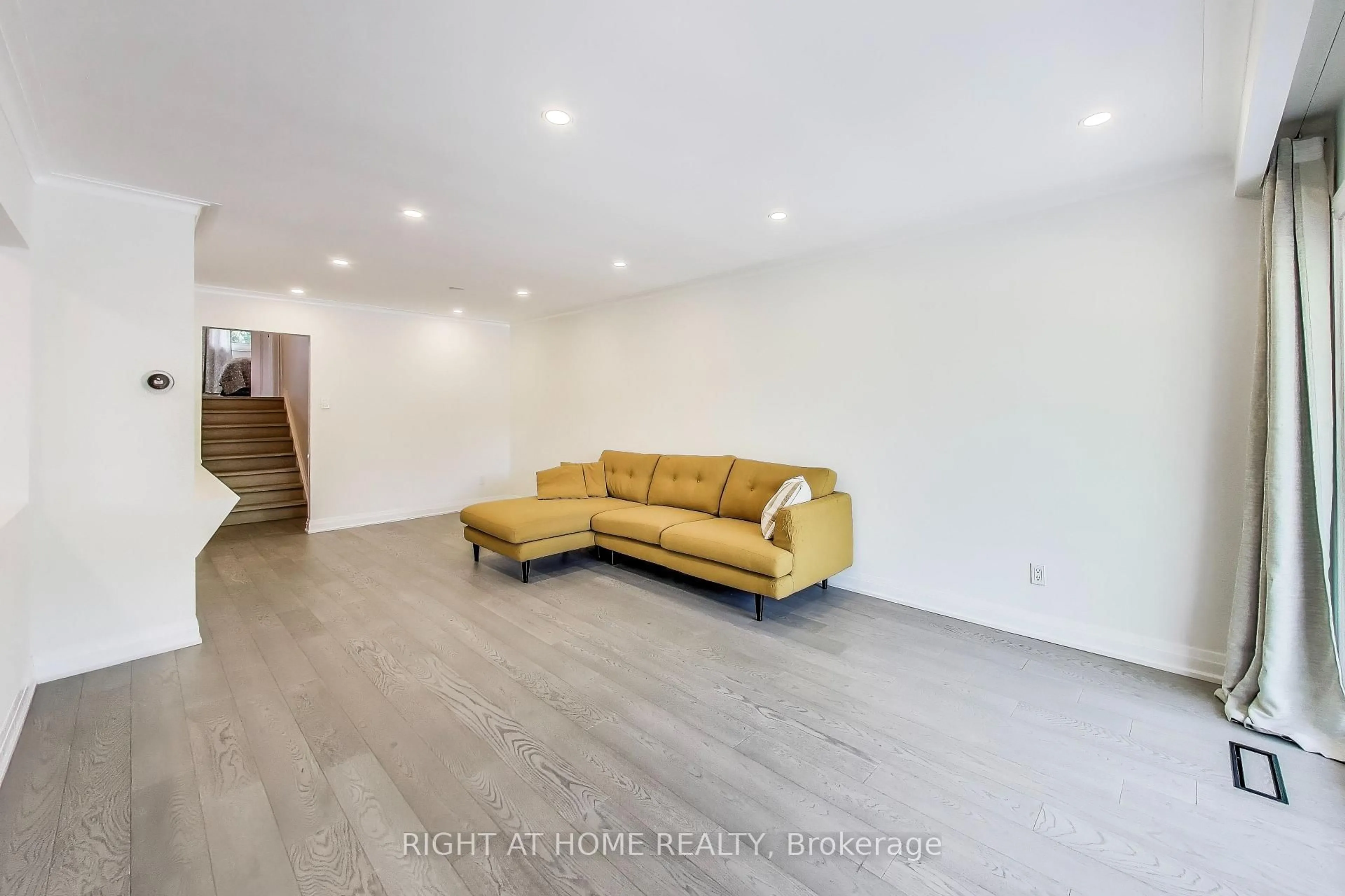 Living room with furniture, unknown for 494 Meadows Blvd, Mississauga Ontario L4Z 1G6