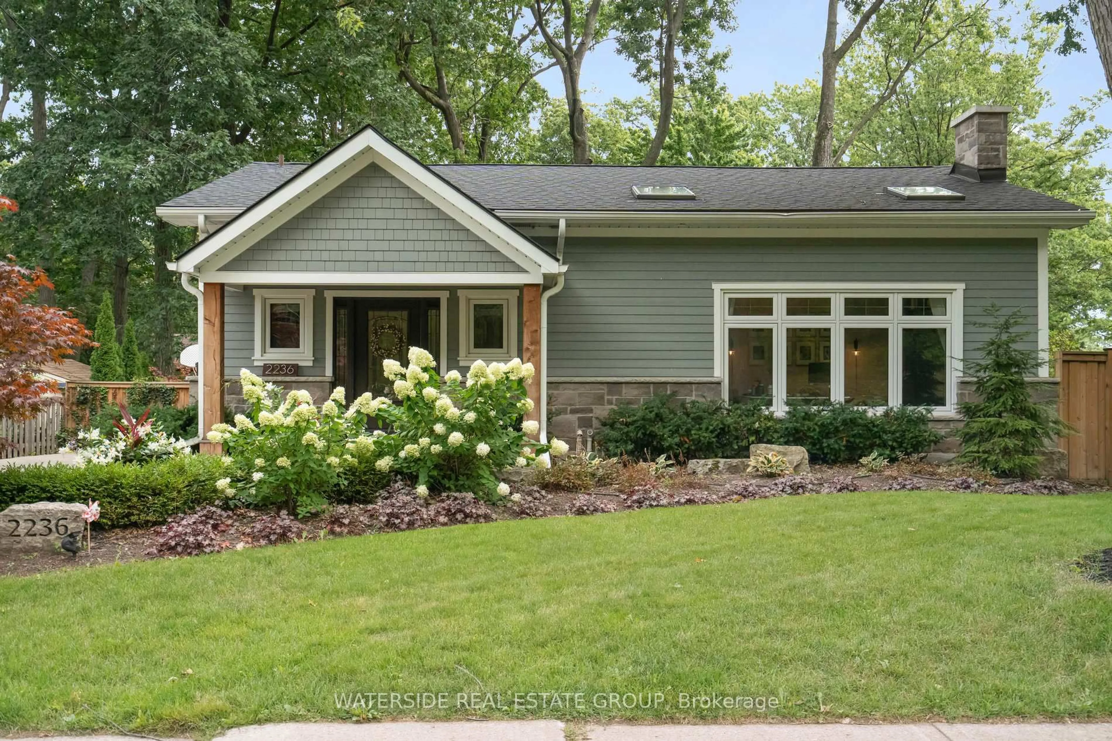 Unknown for 2236 Mount Forest Dr, Burlington Ontario L7P 1J1