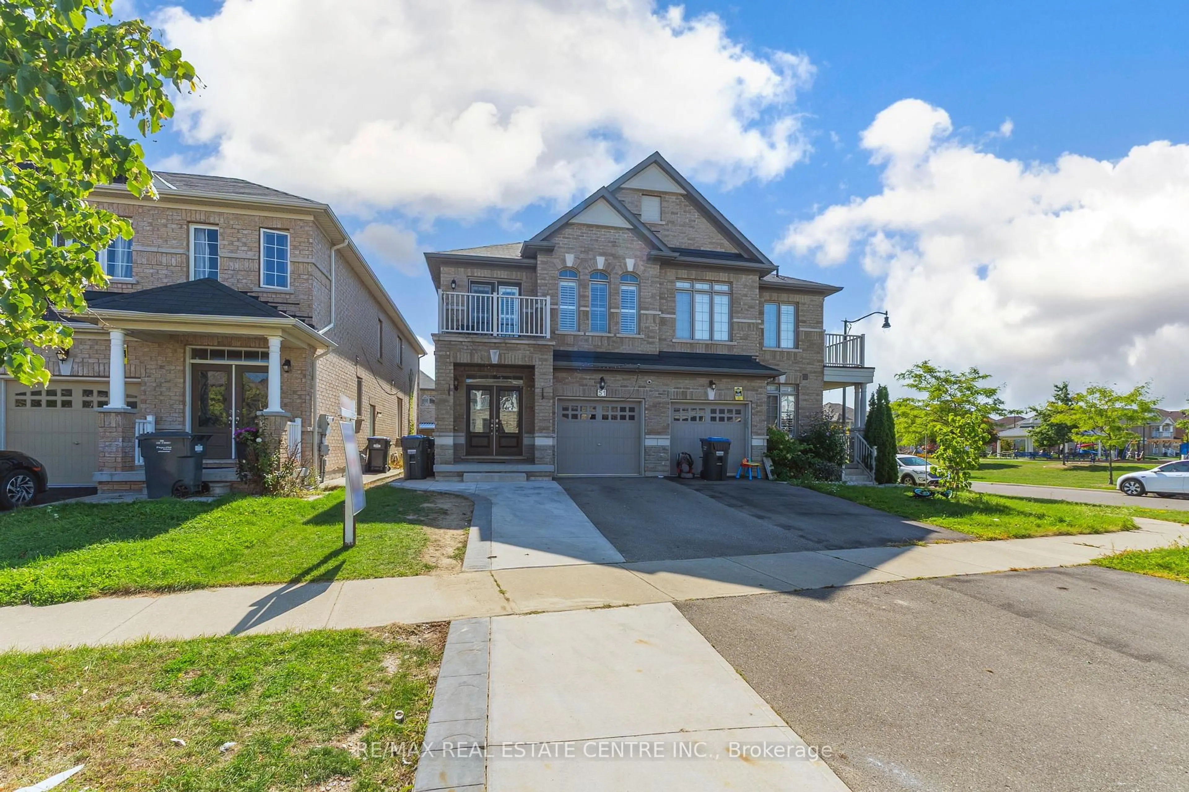 A pic from outside/outdoor area/front of a property/back of a property/a pic from drone, street for 51 Ebury Dr, Brampton Ontario L6X 5M7