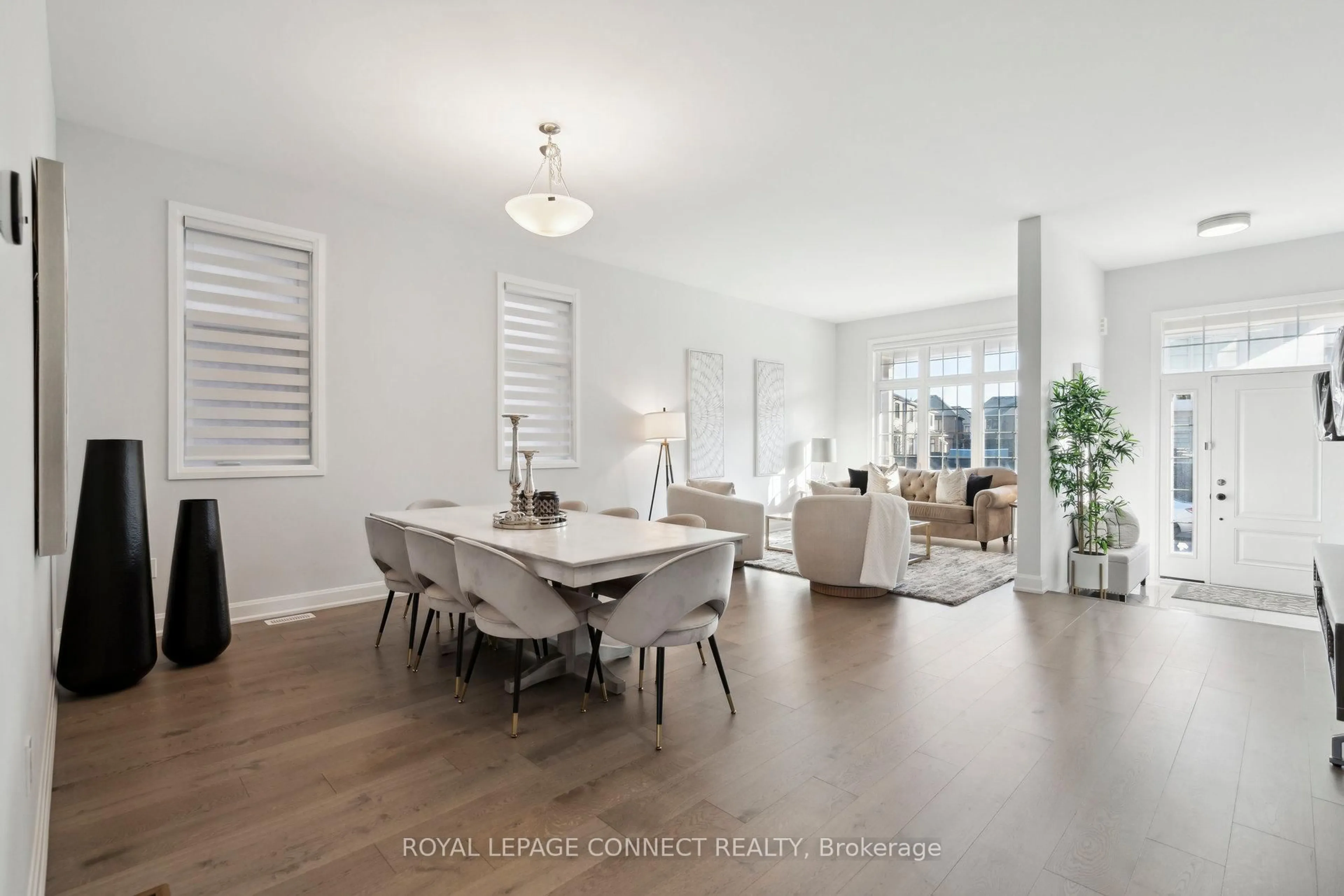 Dining room, unknown for 1428 Ford Strathy Cres, Oakville Ontario L6H 3W8