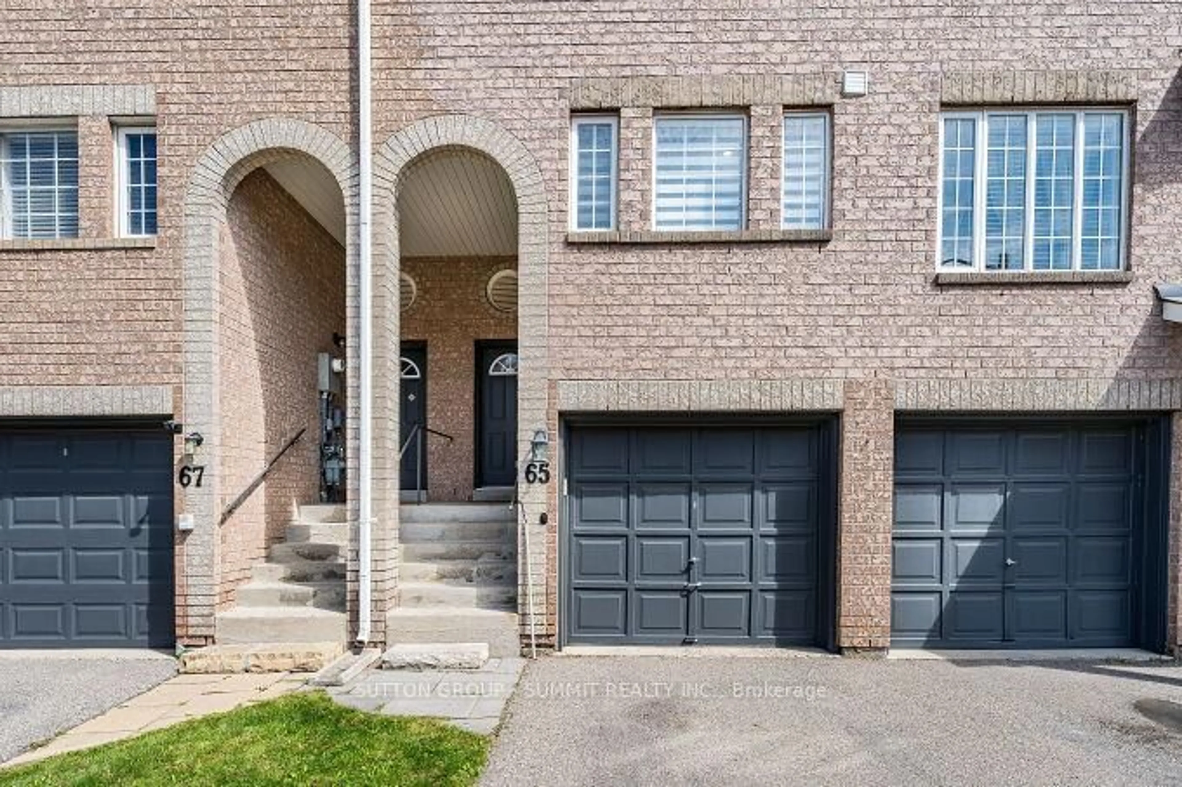 Home with brick exterior material, street for 65 Spadina Rd, Brampton Ontario L6X 4X6