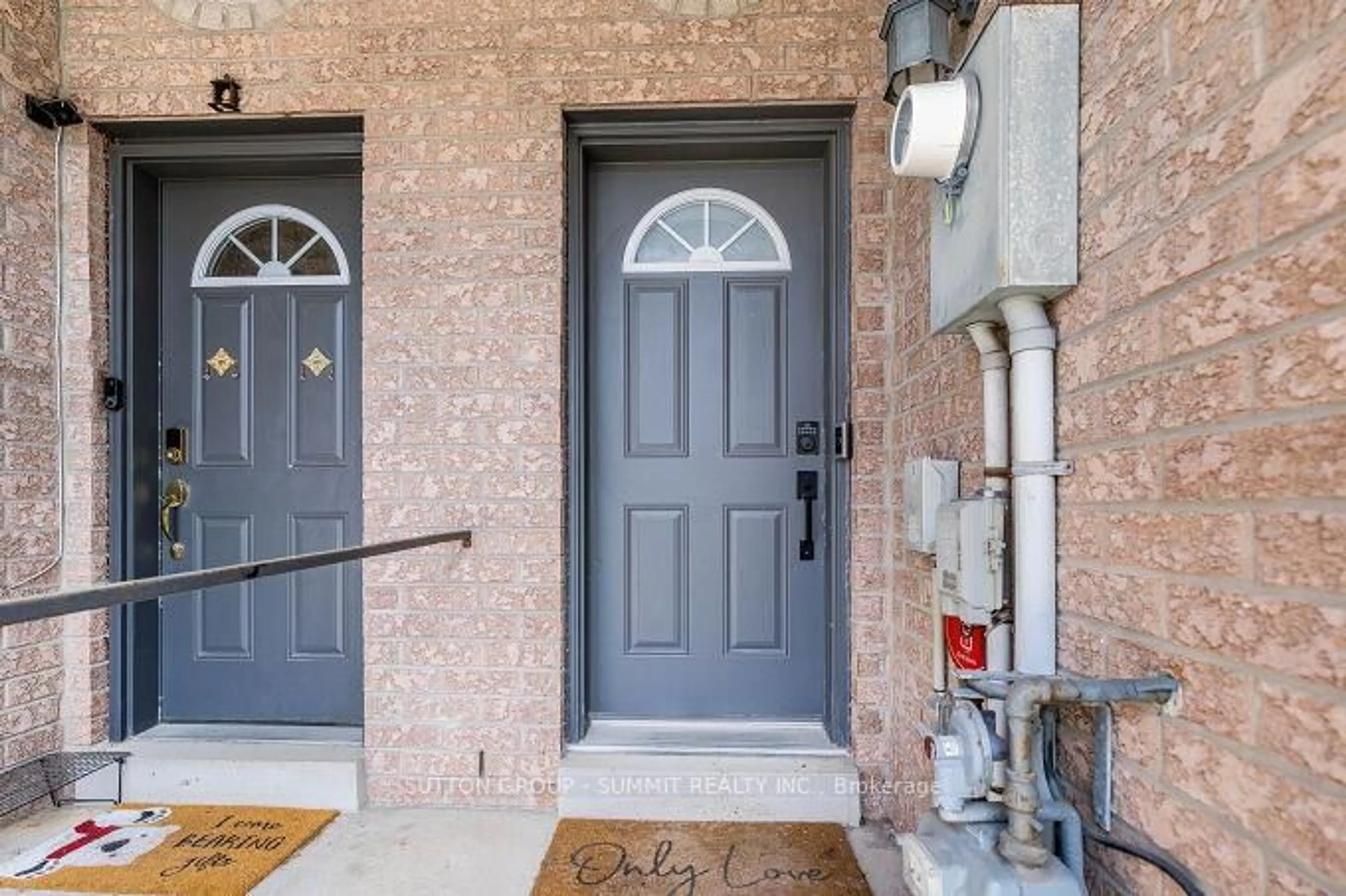 Indoor entryway for 65 Spadina Rd, Brampton Ontario L6X 4X6