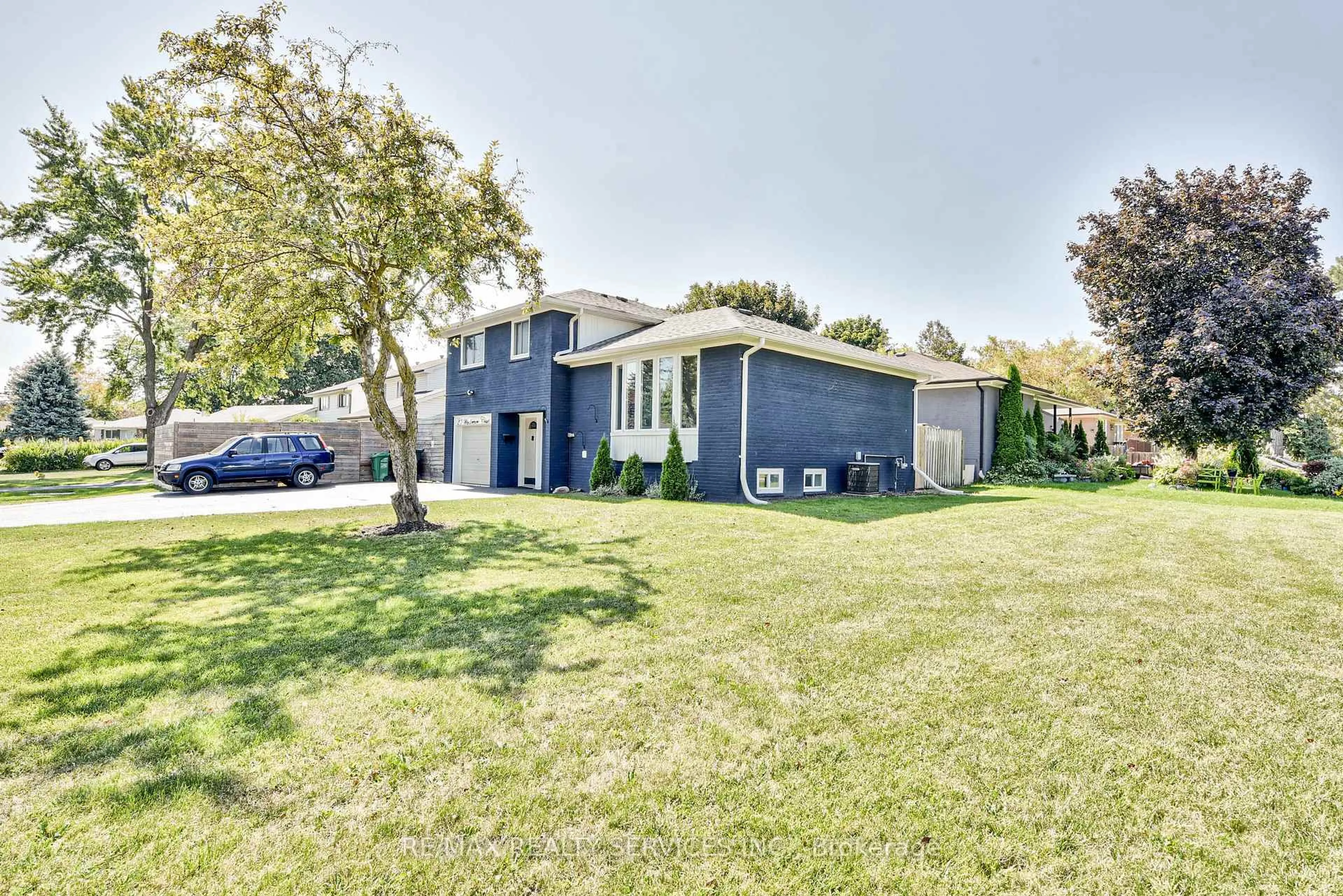 Unknown for 23 Windermere Crt, Brampton Ontario L6X 2L5