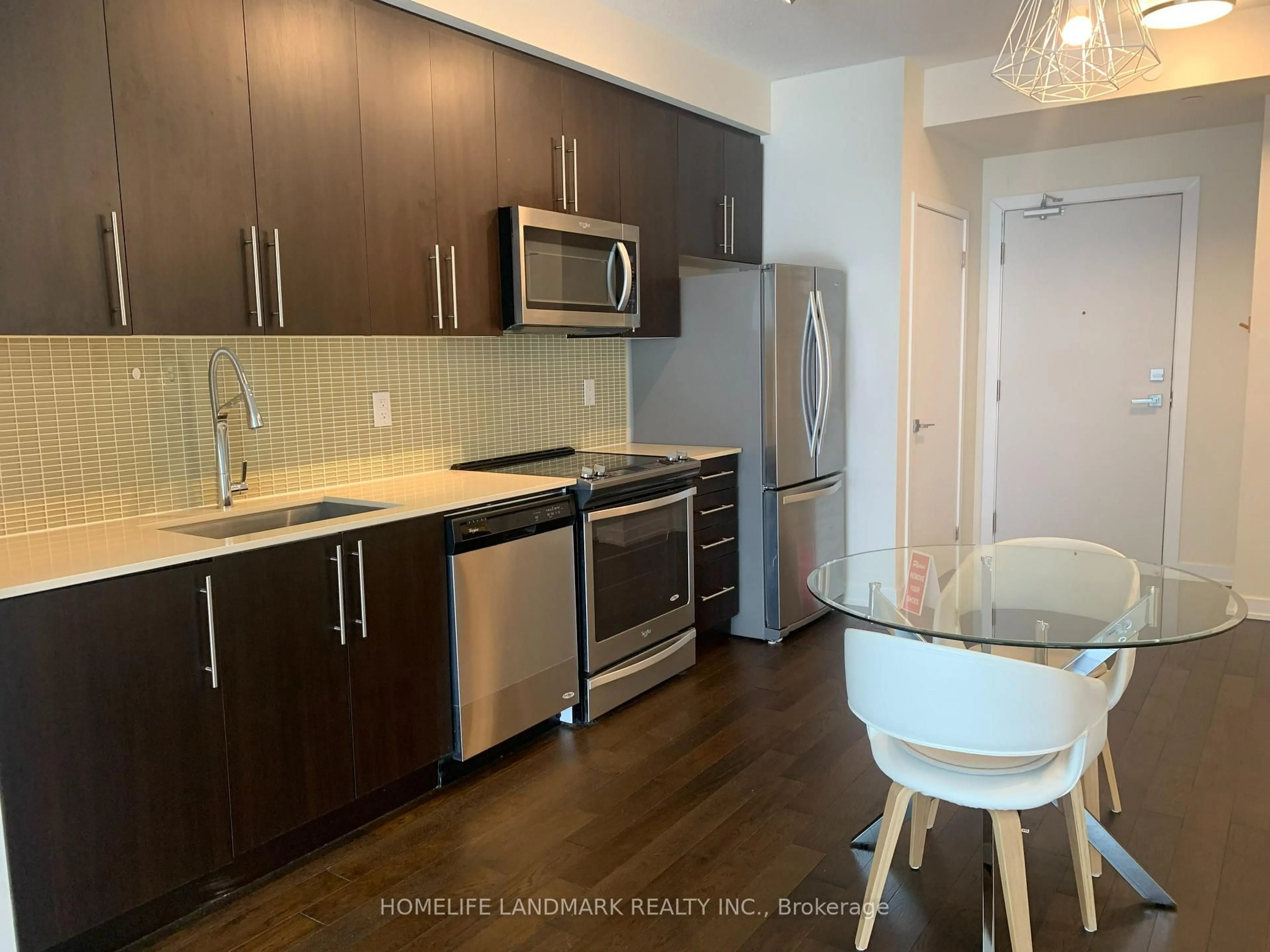 Standard kitchen, wood/laminate floor for 510 Curran Pl #4101, Mississauga Ontario L5B 0J8