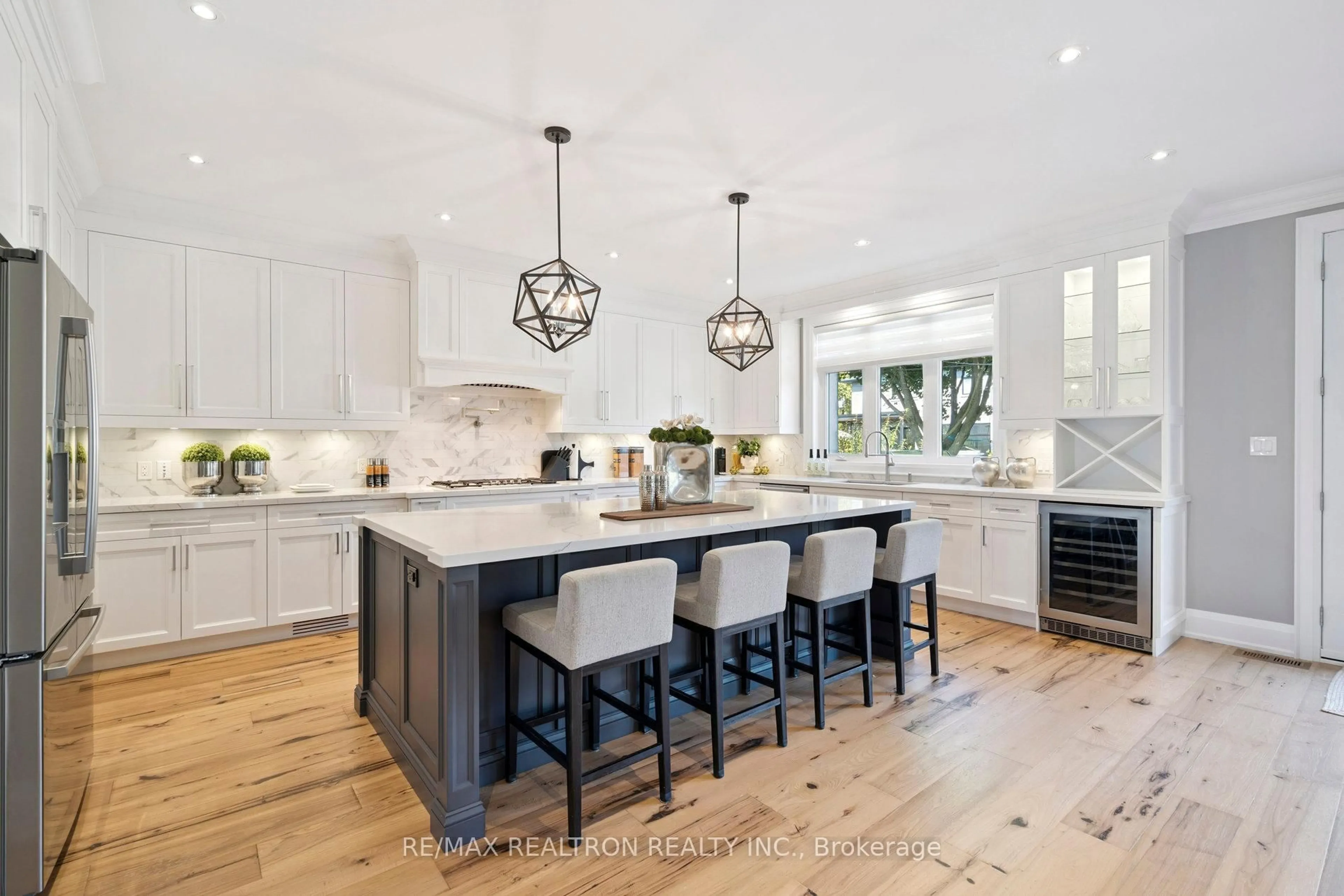 Open concept kitchen, unknown for 28 Burwood Rd, Toronto Ontario M9B 2W5