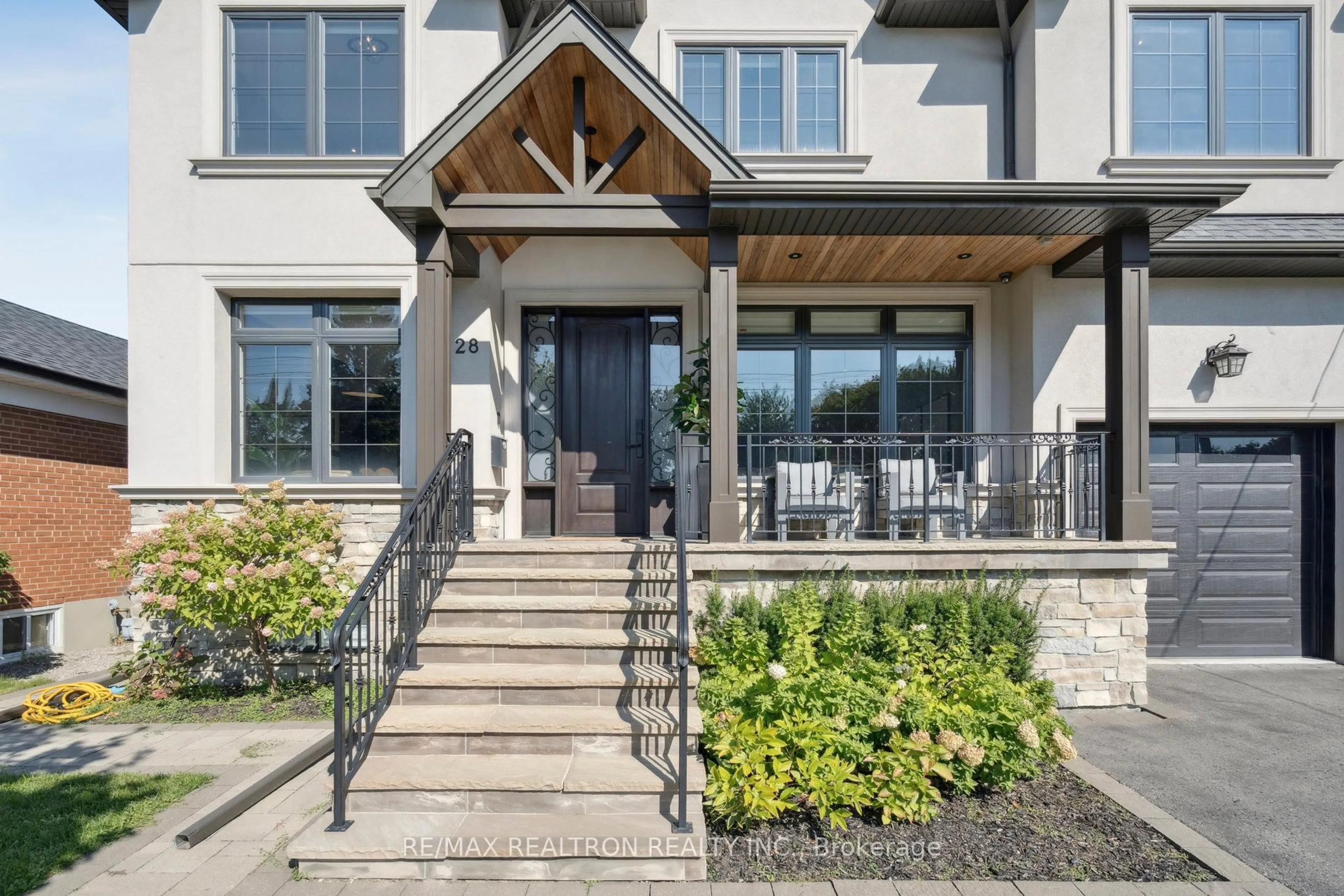 Indoor entryway for 28 Burwood Rd, Toronto Ontario M9B 2W5
