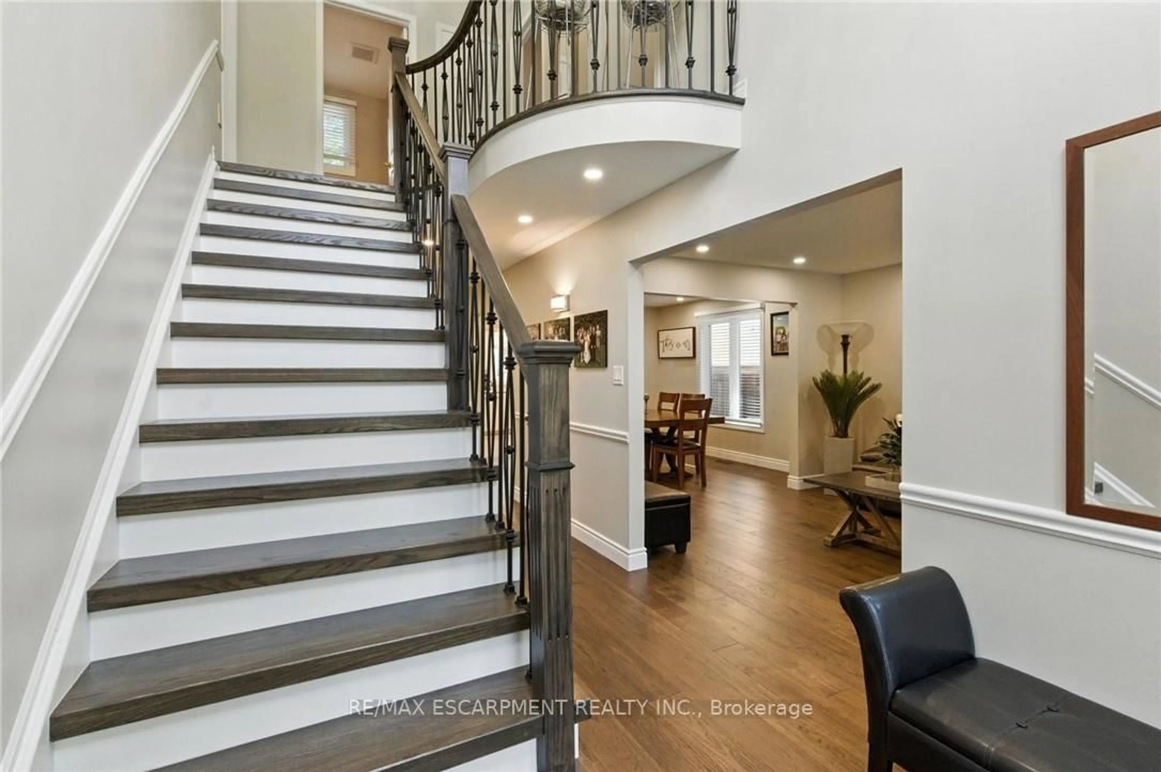 Unknown for 2072 Headon Rd, Burlington Ontario L7M 4G3