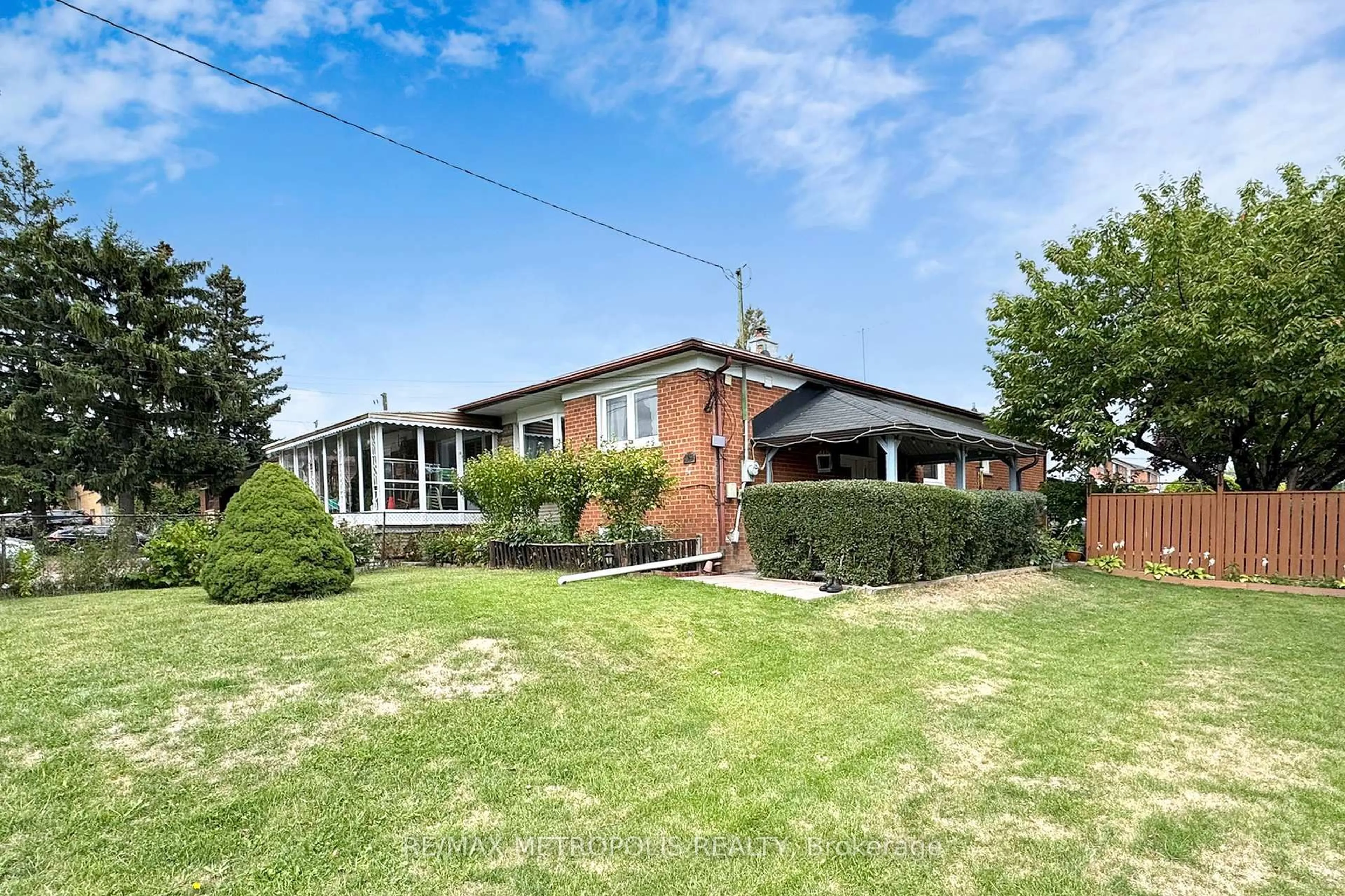 A pic from outside/outdoor area/front of a property/back of a property/a pic from drone, unknown for 49 Magellan Dr, Toronto Ontario M3L 1T5