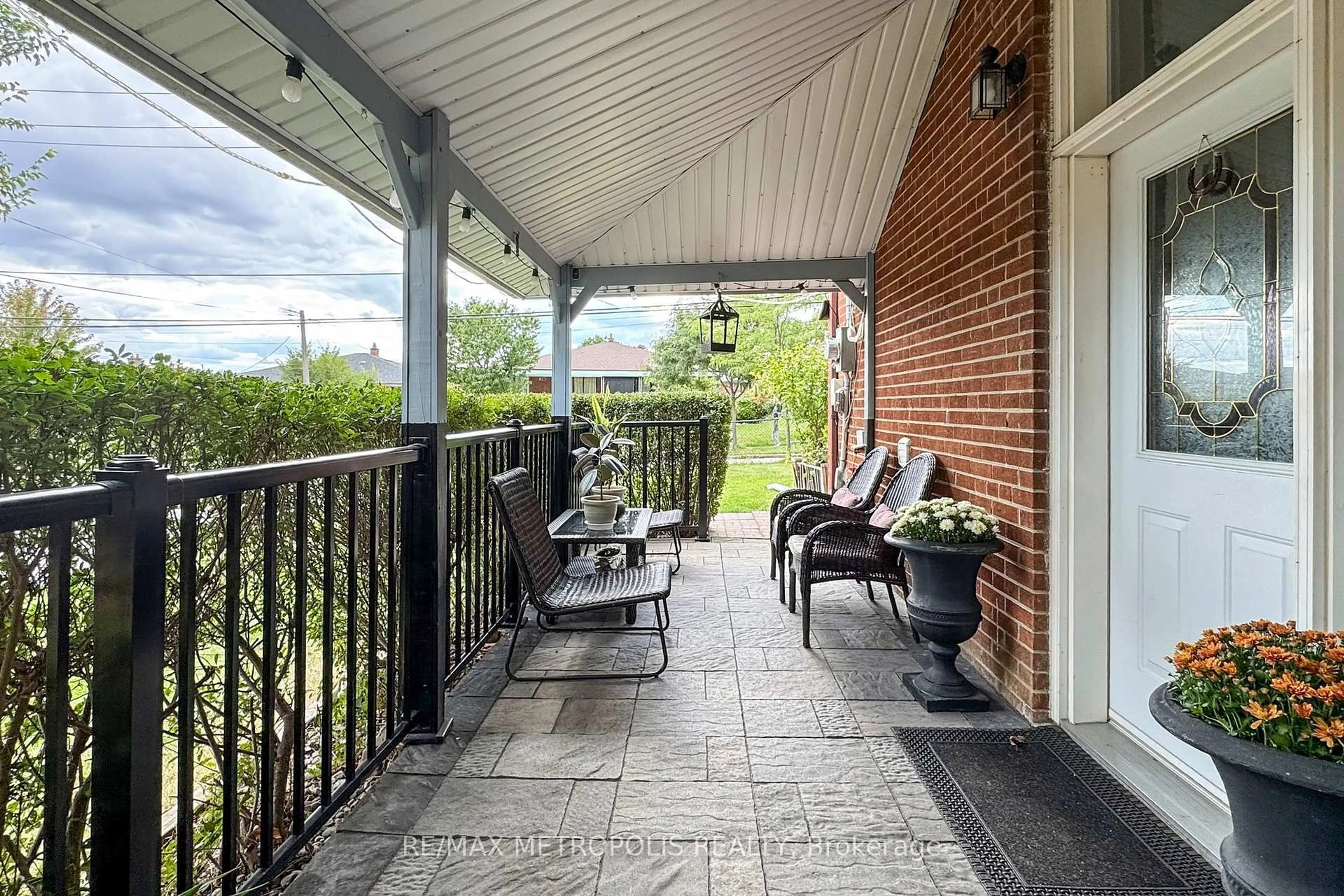 Patio, street for 49 Magellan Dr, Toronto Ontario M3L 1T5