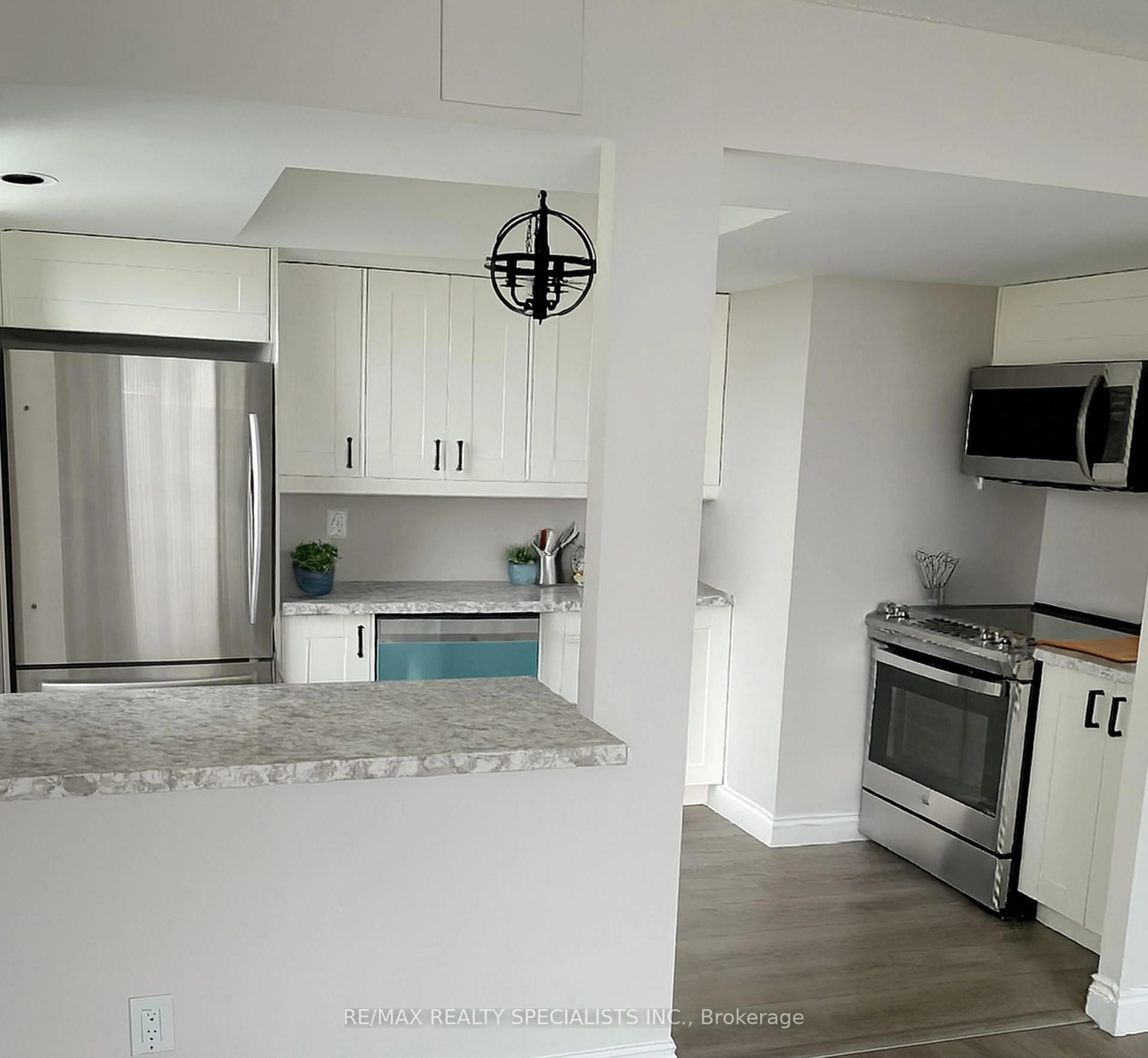 Open concept kitchen, unknown for 4460 Tucana Crt #1206, Mississauga Ontario L5R 3K9