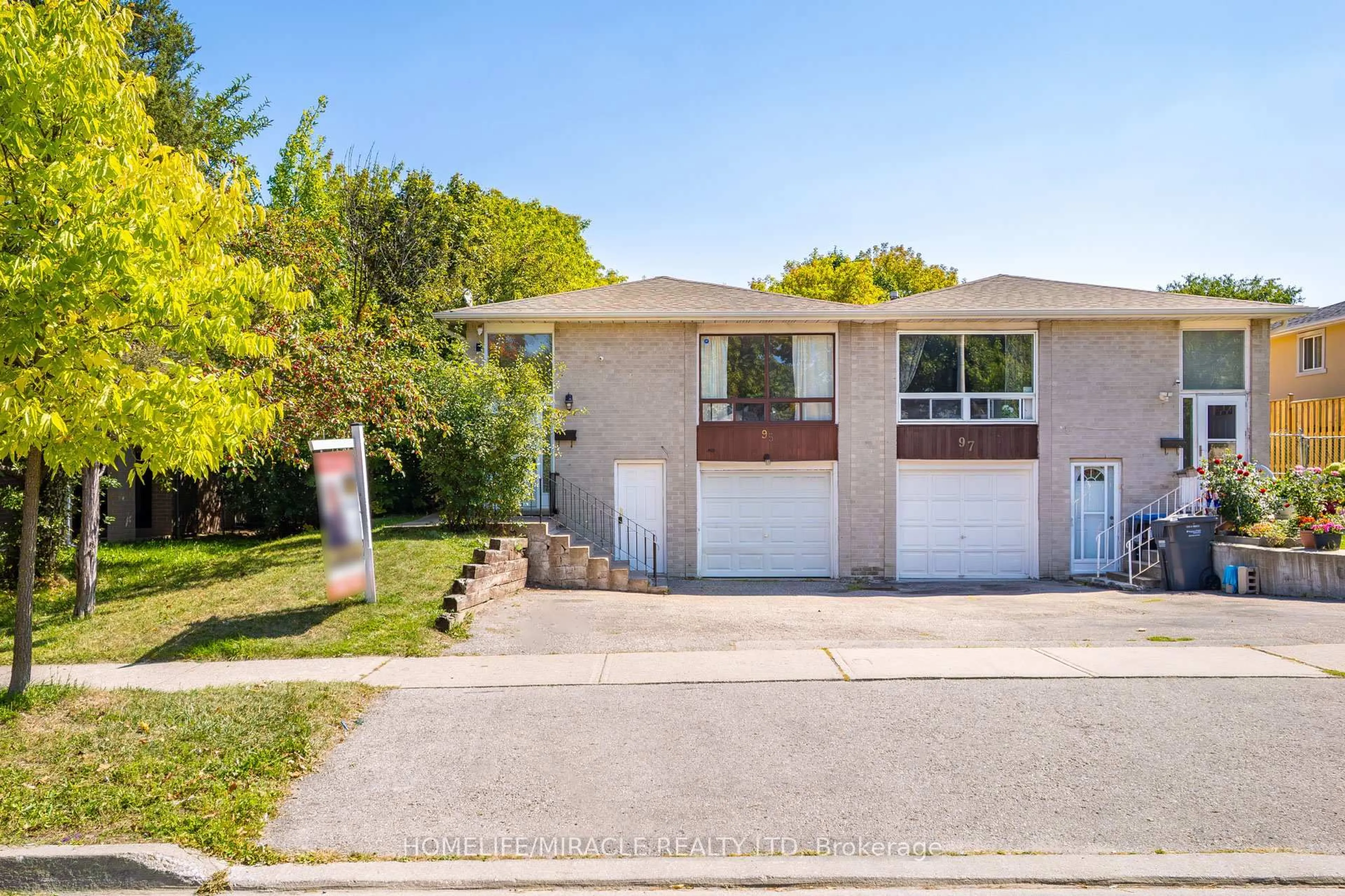 Unknown for 95 Greenbriar Rd, Brampton Ontario L6S 2A4