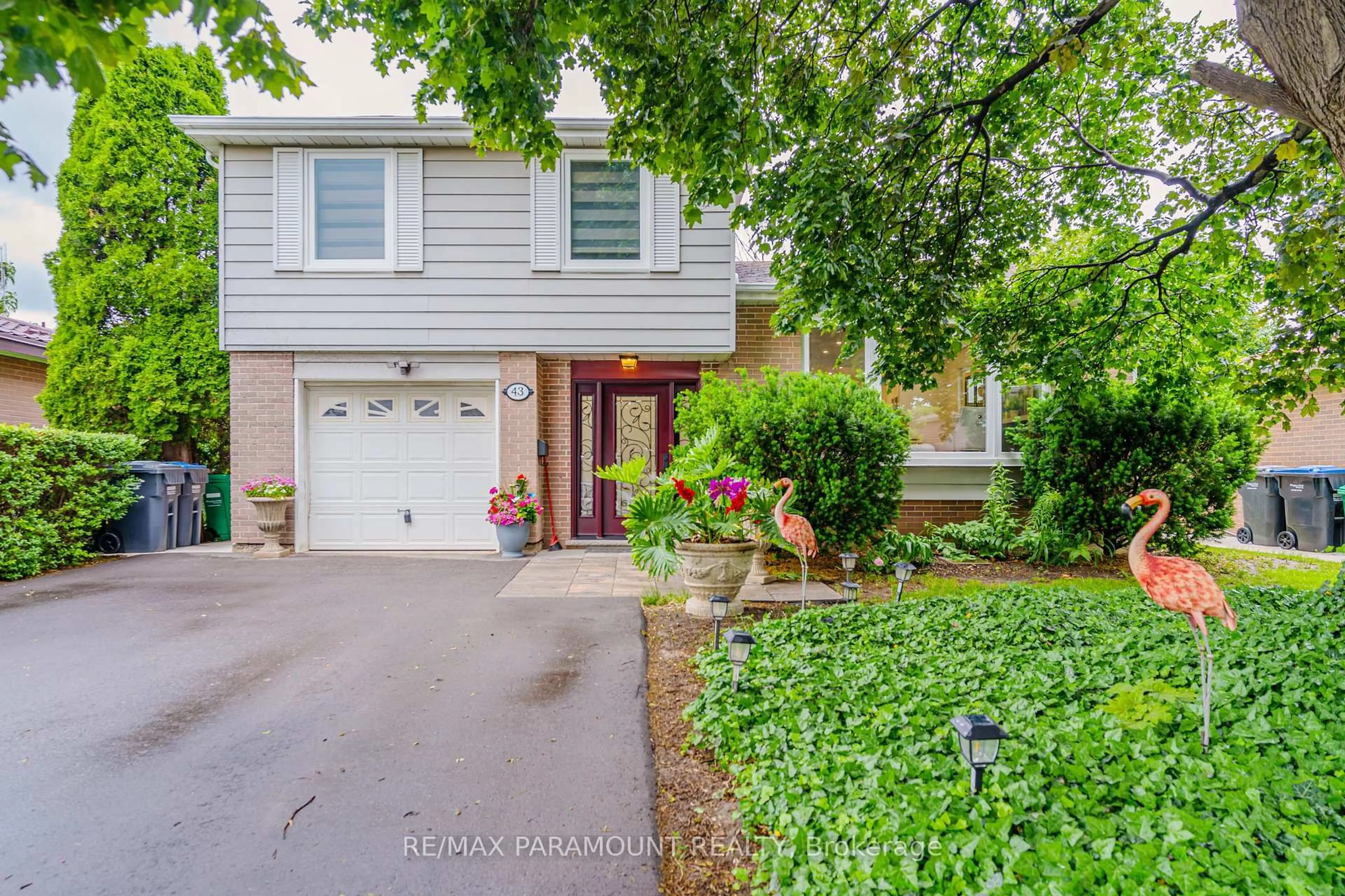 Unknown for 43 Bromley Cres, Brampton Ontario L6T 1Z2