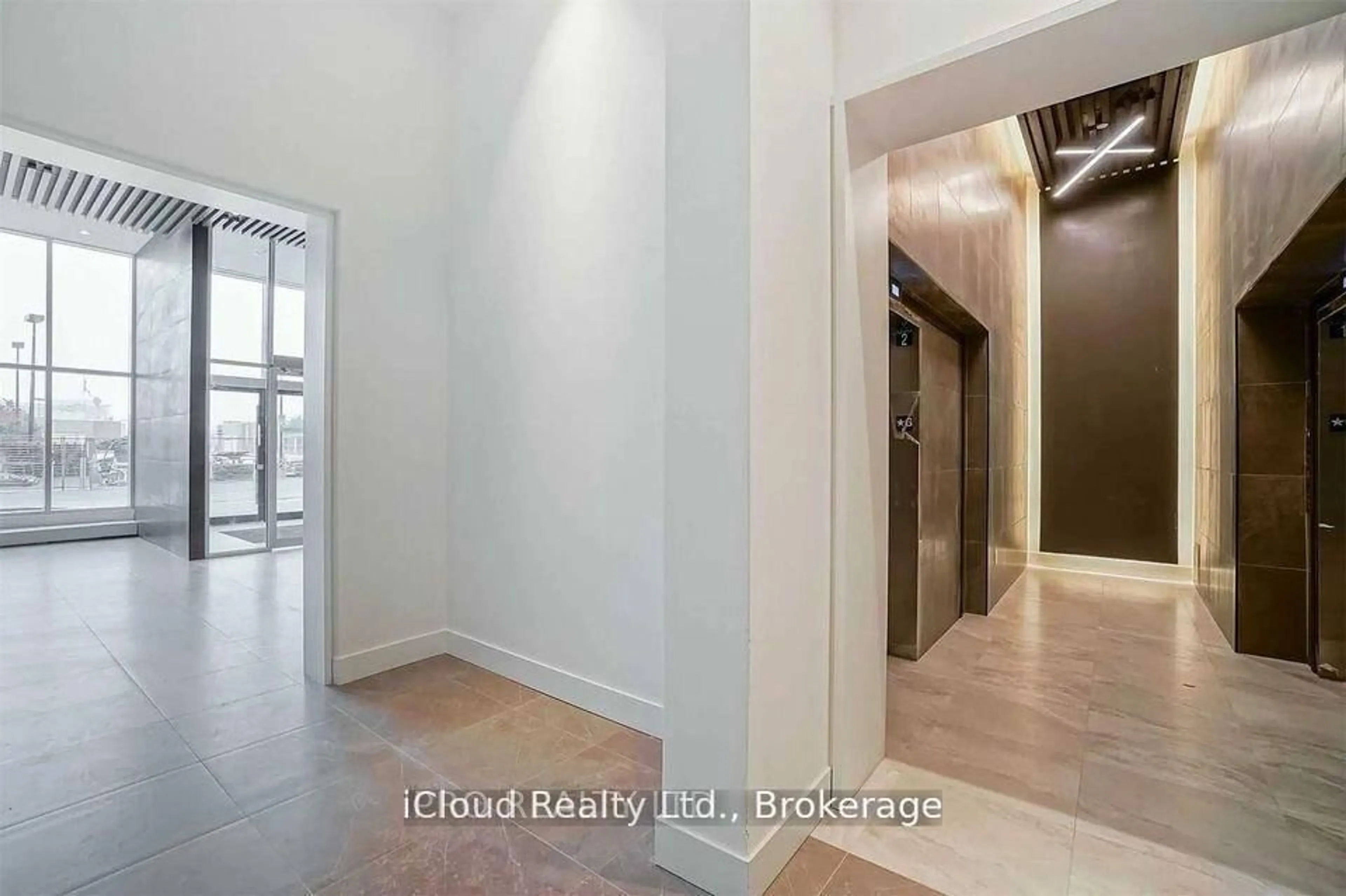 Indoor foyer for 2485 Taunton Rd #430, Oakville Ontario L6H 3R8