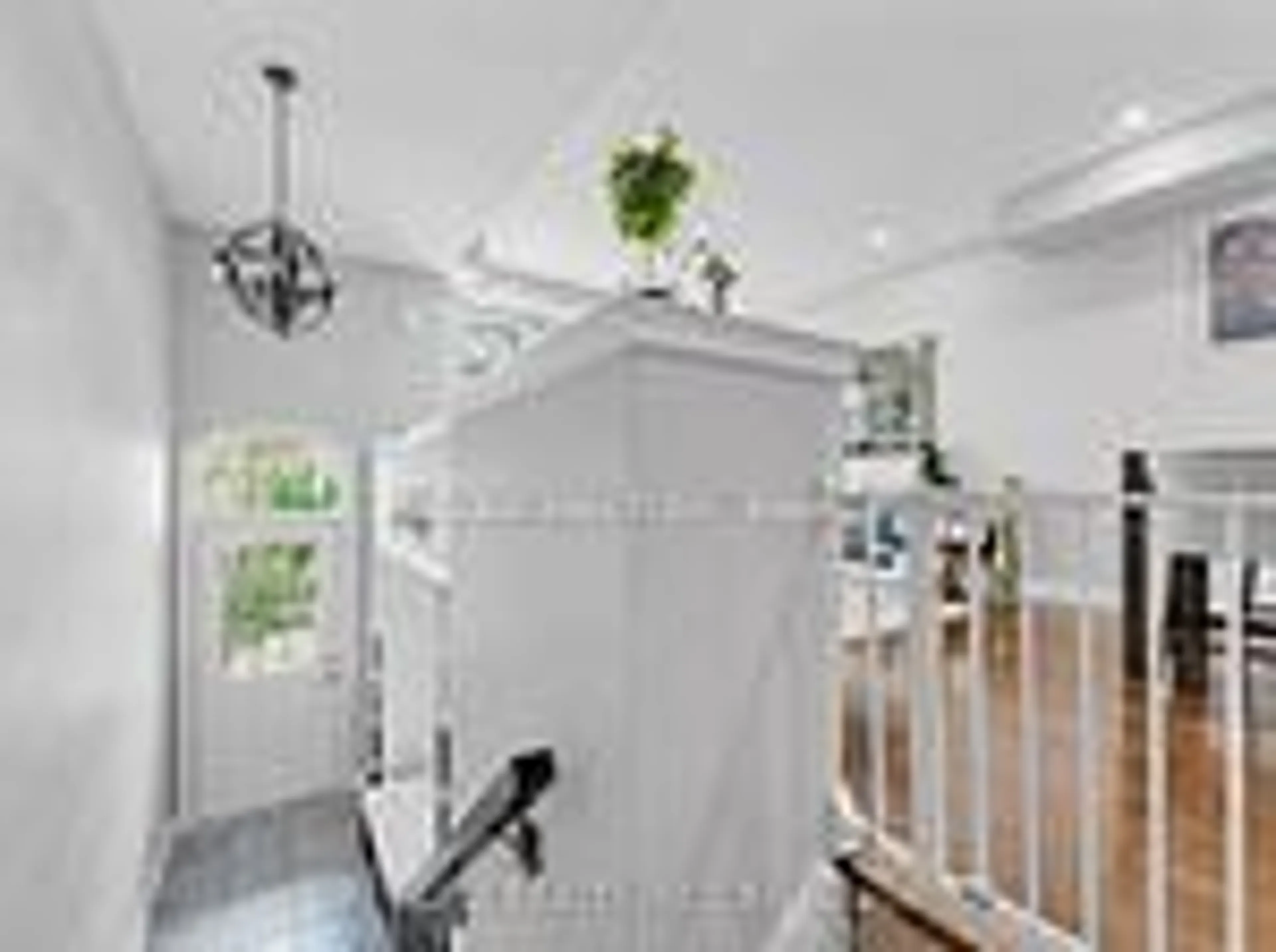 Indoor entryway for 5972 Turney Dr #5, Mississauga Ontario L5M 0S5