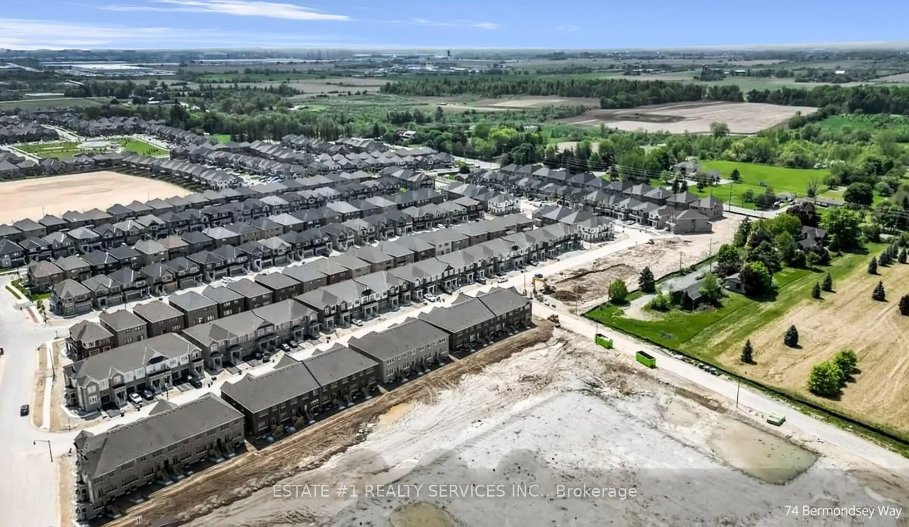A pic from outside/outdoor area/front of a property/back of a property/a pic from drone, street for 29 Bermondsey Way, Brampton Ontario L6Y 0E4