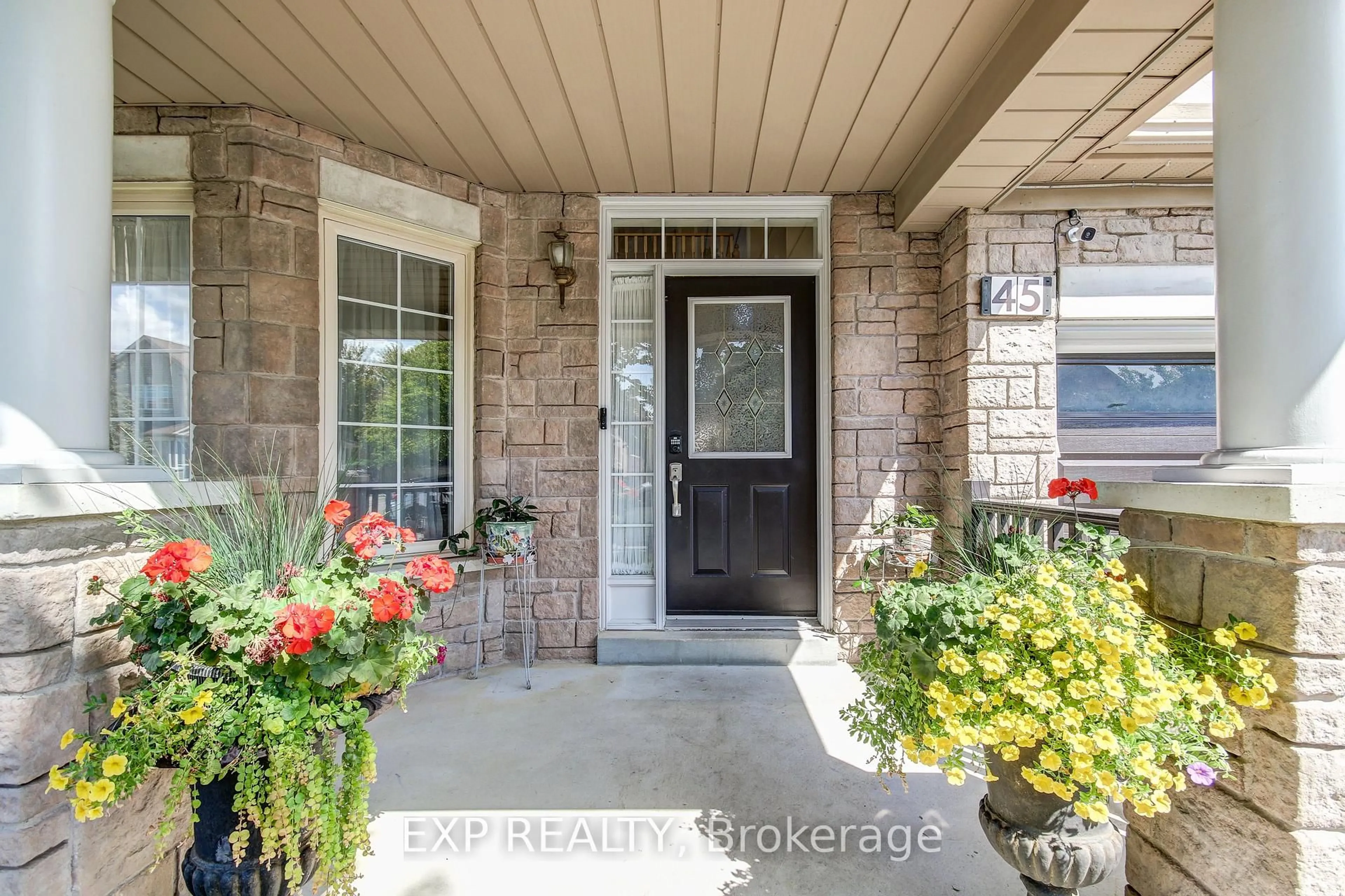 Indoor entryway for 45 Marbleseed Cres, Brampton Ontario L6R 2J7
