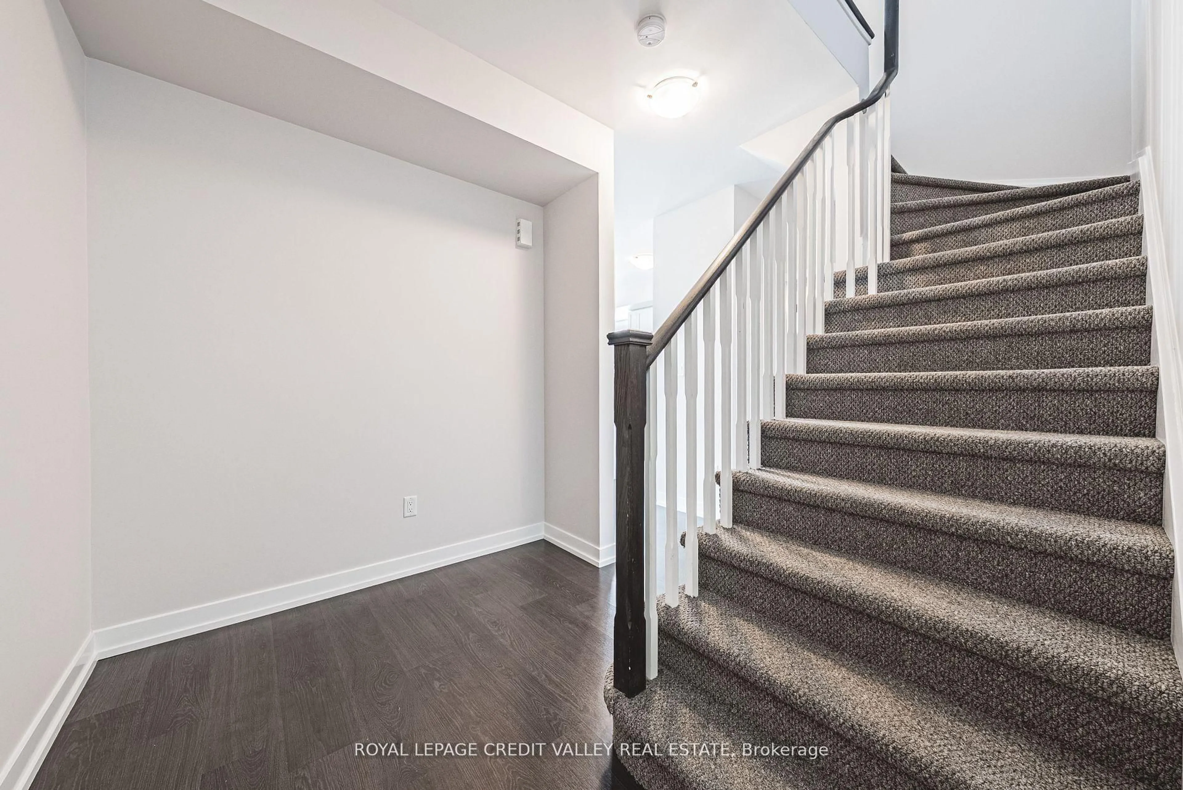 Stairs for 256 Royal York Rd #116, Toronto Ontario M8V 1Y8