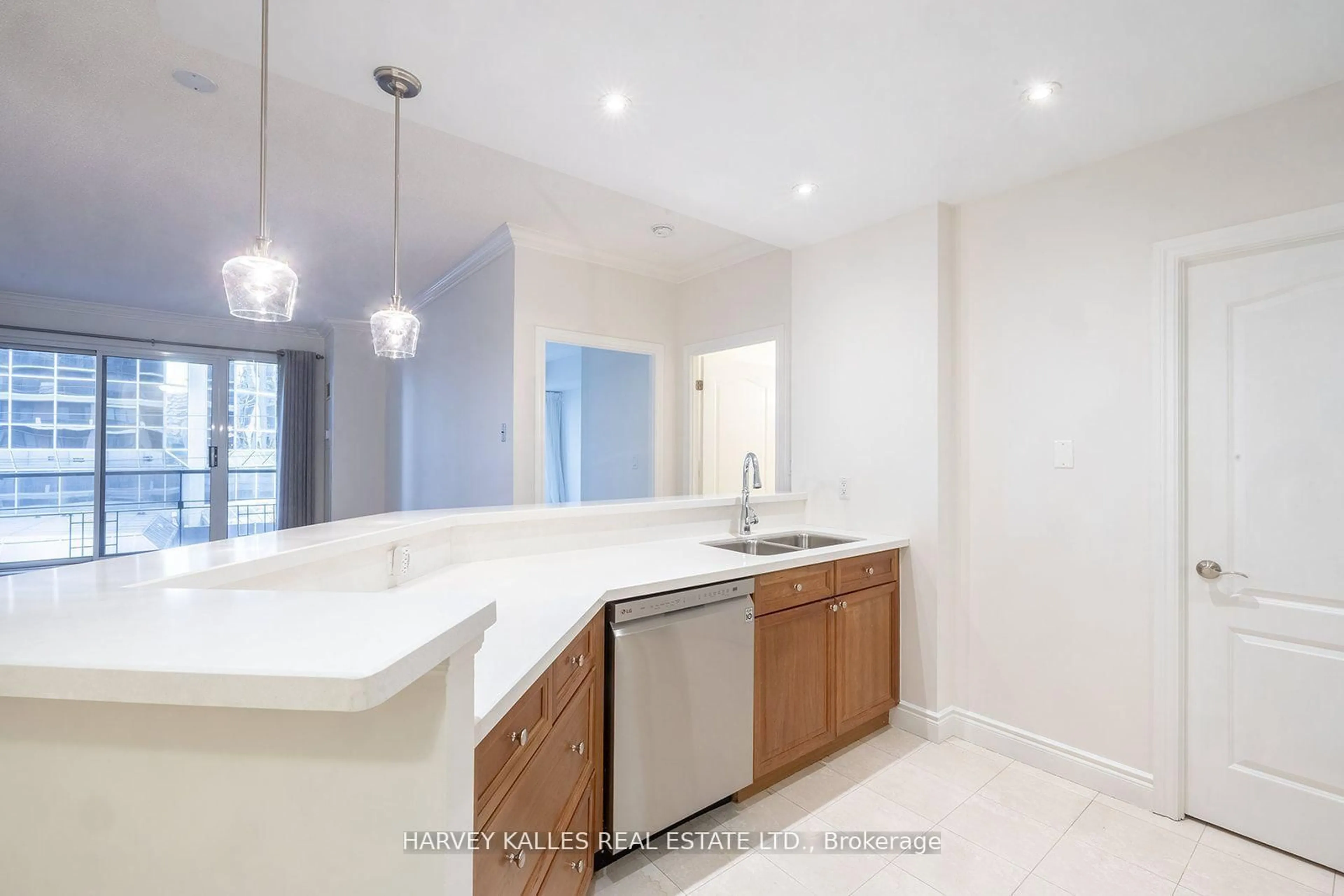 Open concept kitchen, ceramic/tile floor for 2 Aberfoyle Cres #412, Toronto Ontario M8X 2Z8