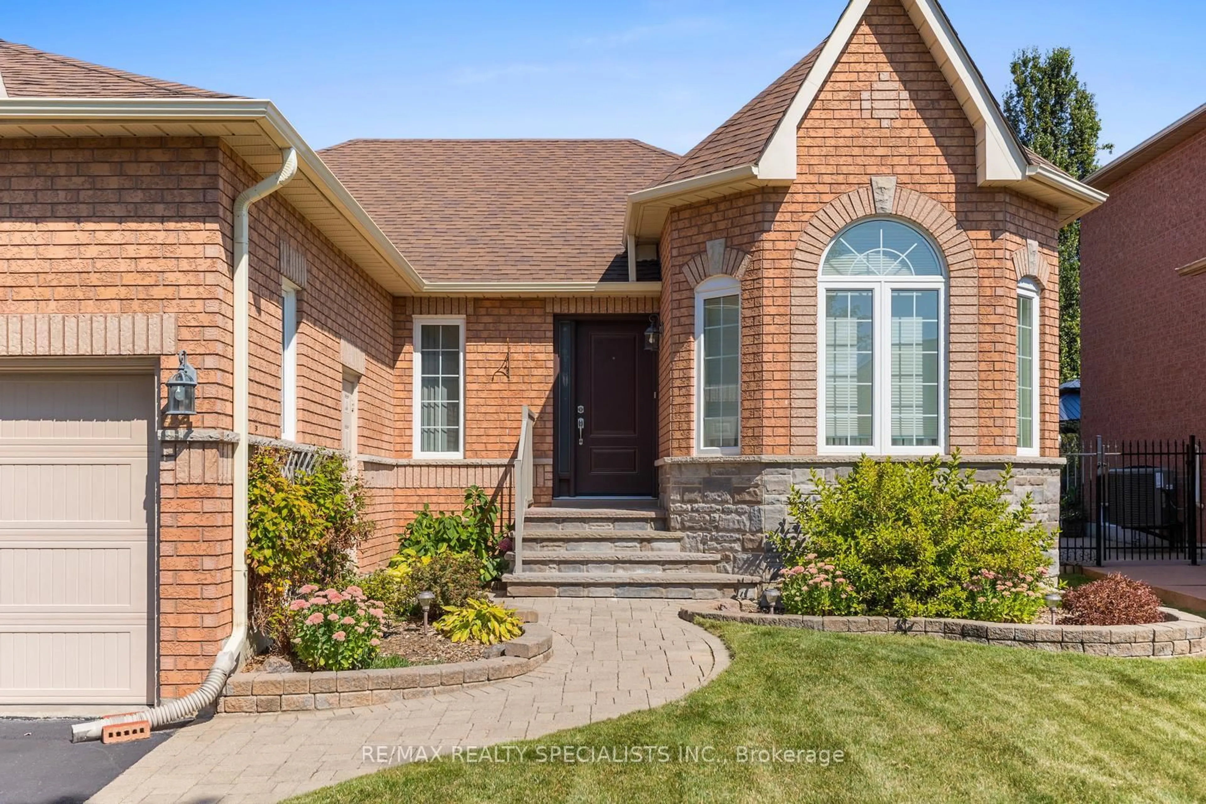 Home with brick exterior material, street for 27 Bowman St, Halton Hills Ontario L7G 6G7