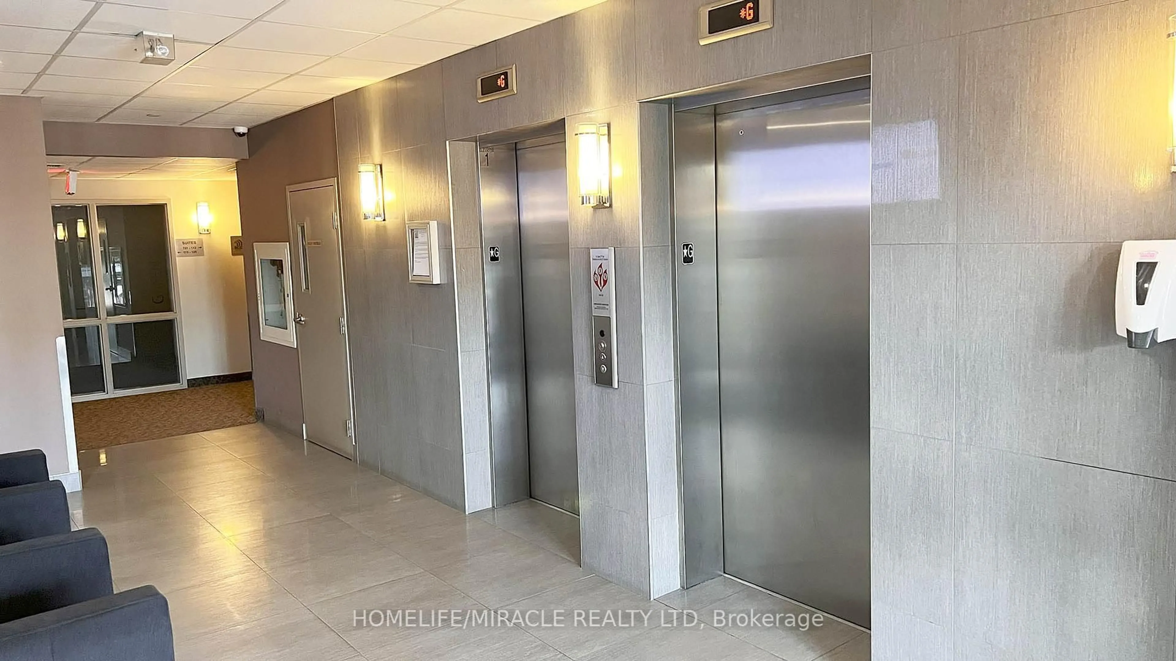 Indoor foyer for 383 Main St E #502, Milton Ontario L9T 1P7