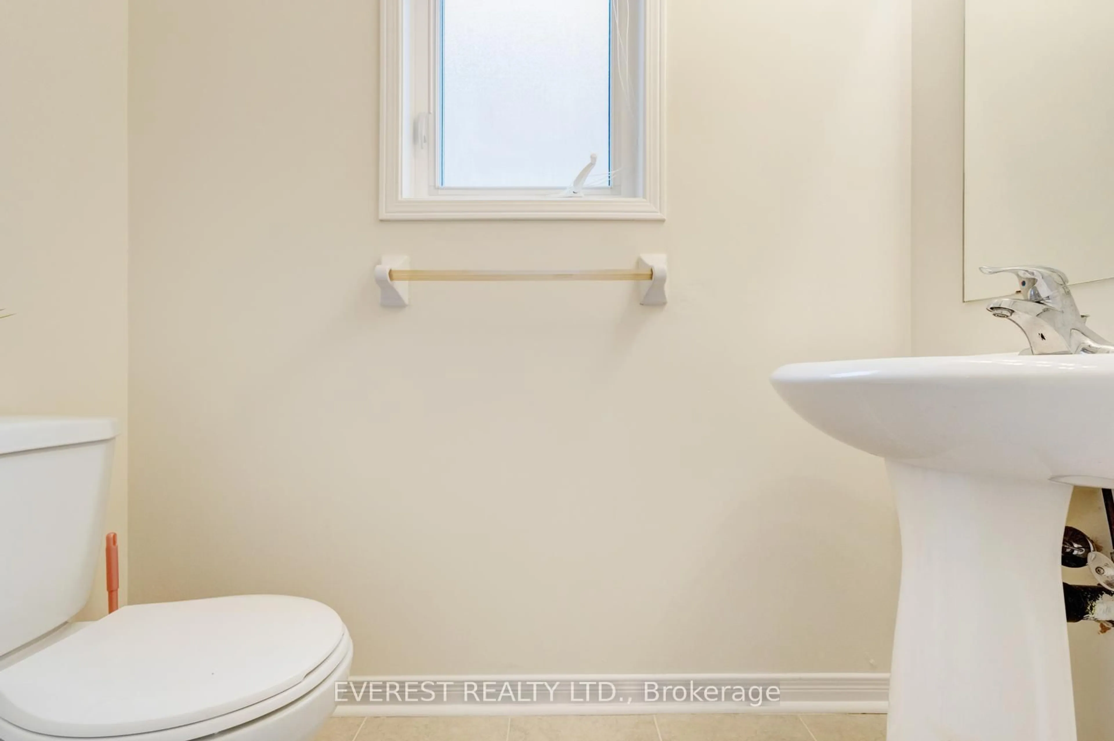 Standard bathroom, unknown for 5172 Nestling Grve, Mississauga Ontario L5M 0L2