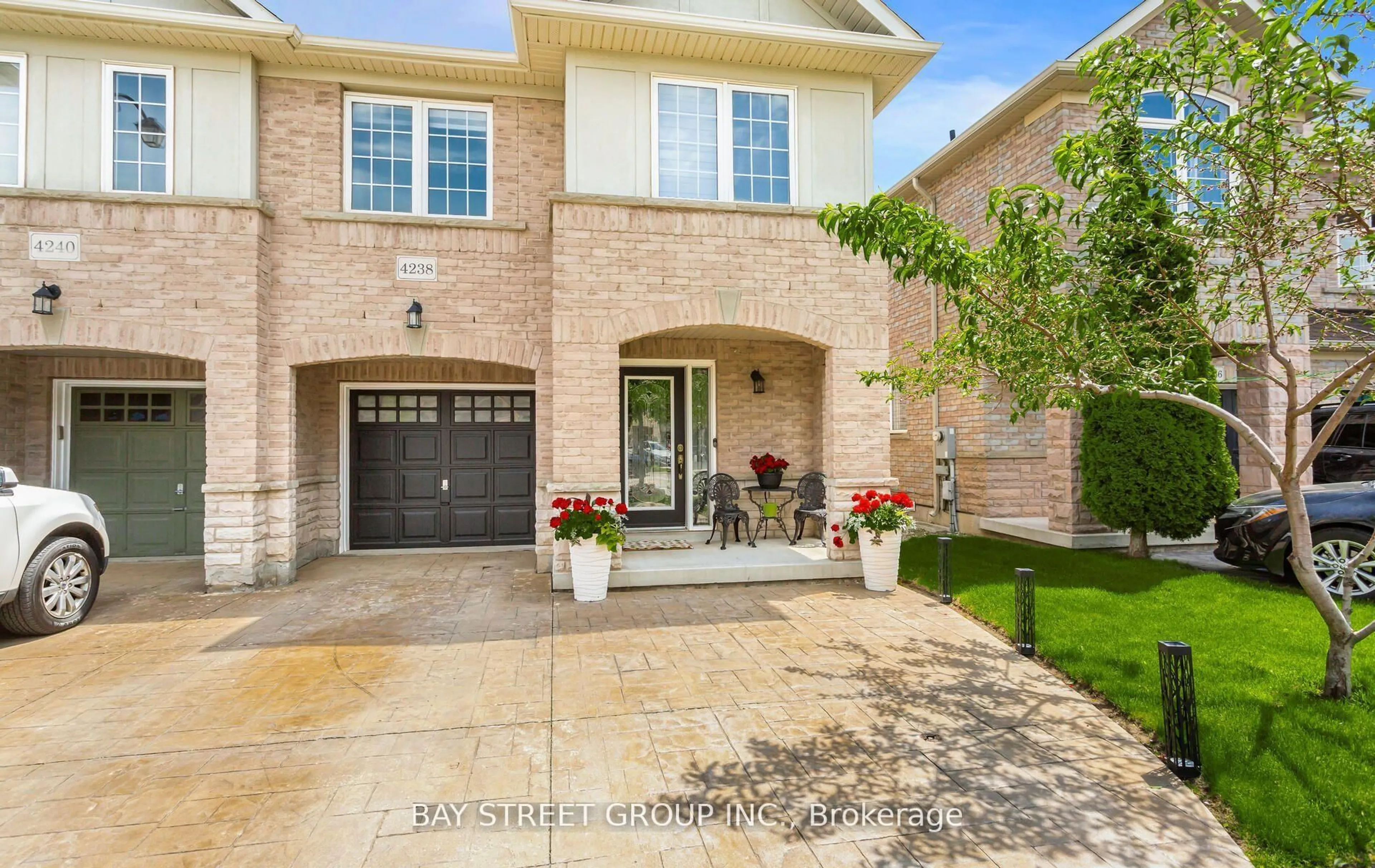 Home with brick exterior material, street for 4238 Thomas Alton Blvd, Burlington Ontario L7M 0M7