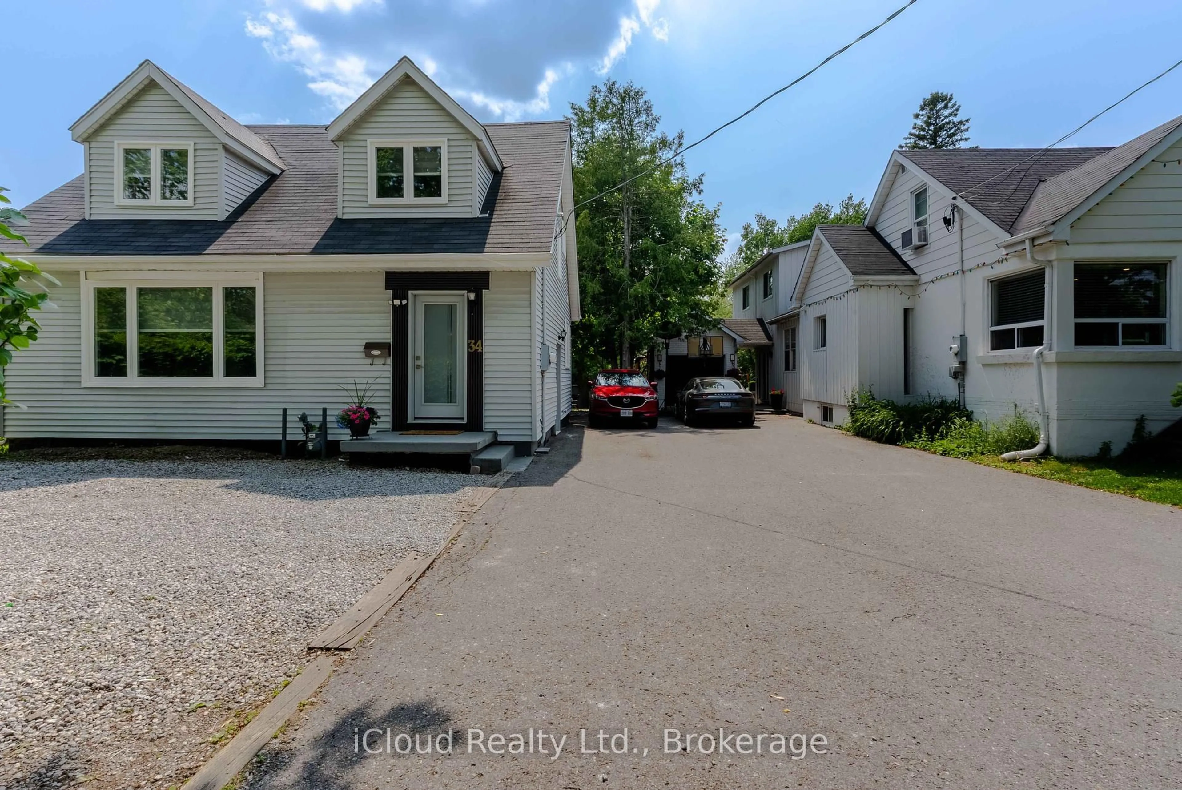 A pic from outside/outdoor area/front of a property/back of a property/a pic from drone, street for 34 Mercer Dr, Brampton Ontario L6X 1B4