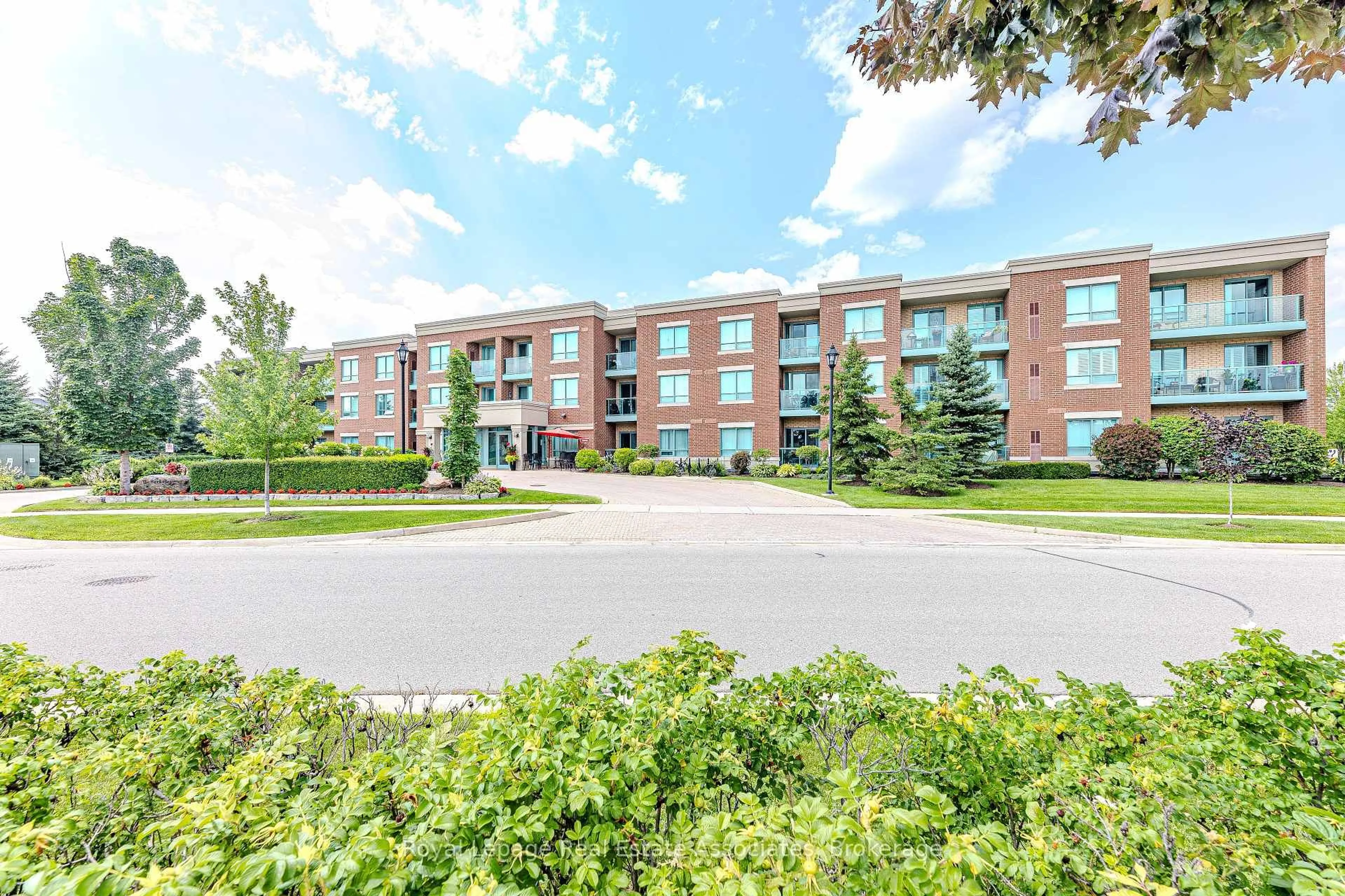 Patio, building for 60 Via Rosedale Way #202, Brampton Ontario L6R 3X6