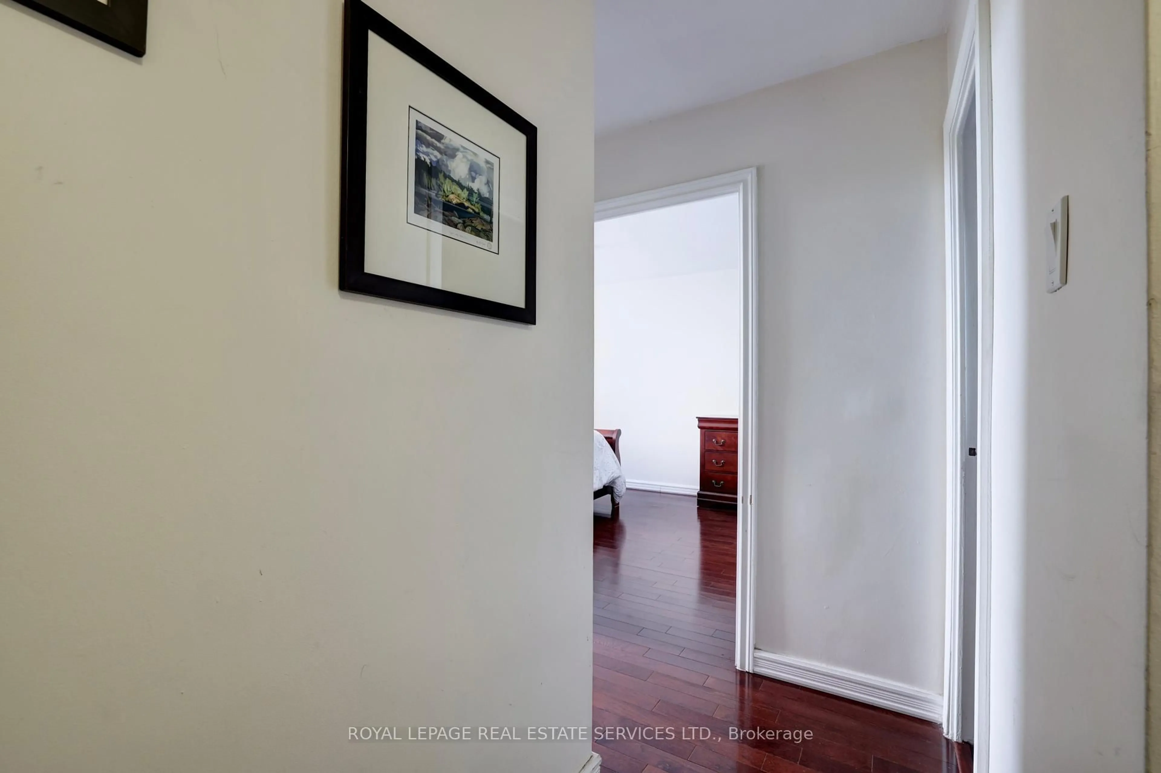 Indoor entryway for 551 The West Mall #1015, Toronto Ontario M9C 1G7