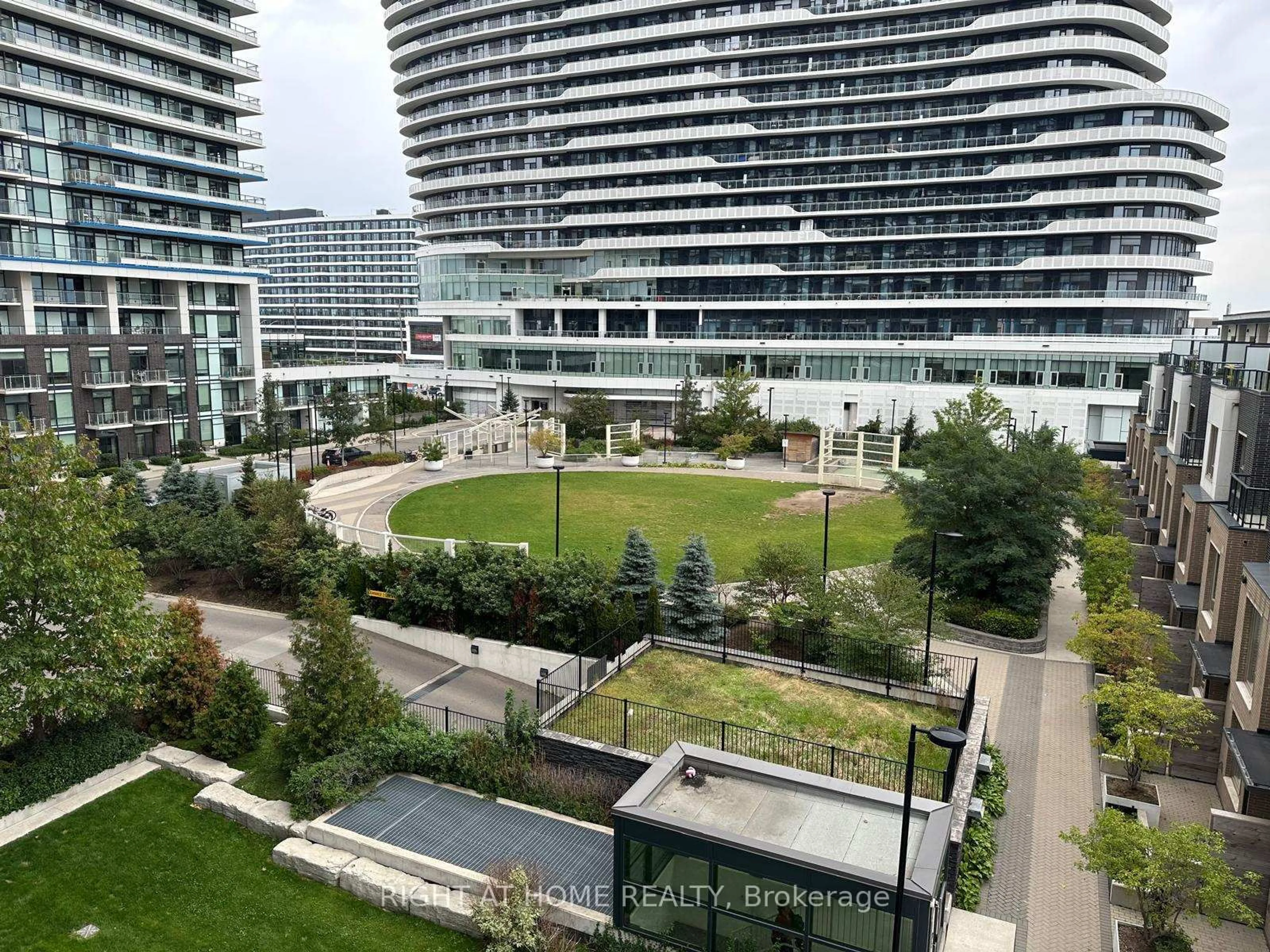 A pic from outside/outdoor area/front of a property/back of a property/a pic from drone, city buildings view from balcony for 2560 Eglinton Ave #1803, Mississauga Ontario L5M 0Y3