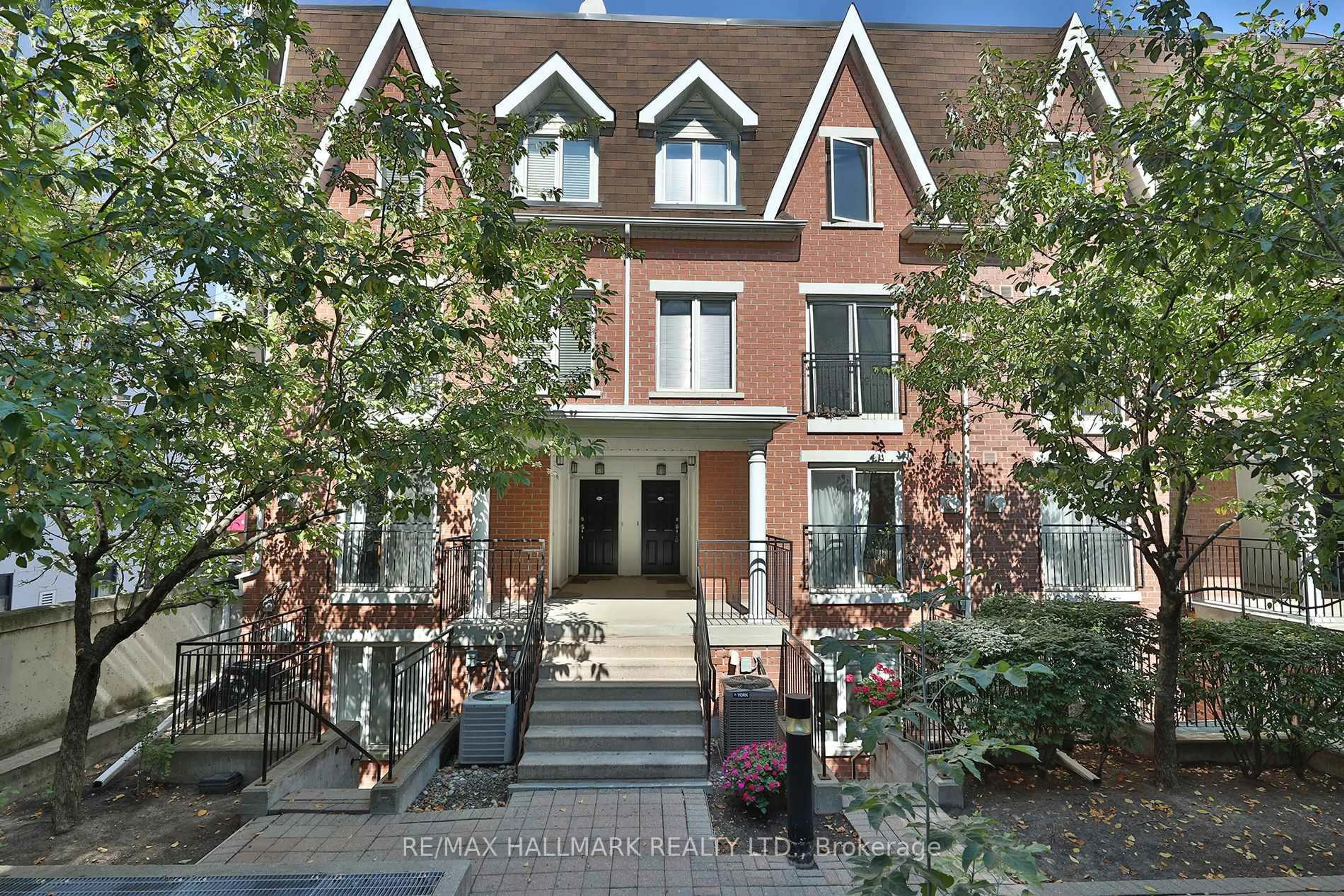Home with brick exterior material, street for 18 Laidlaw St #1005, Toronto Ontario M6K 1X2