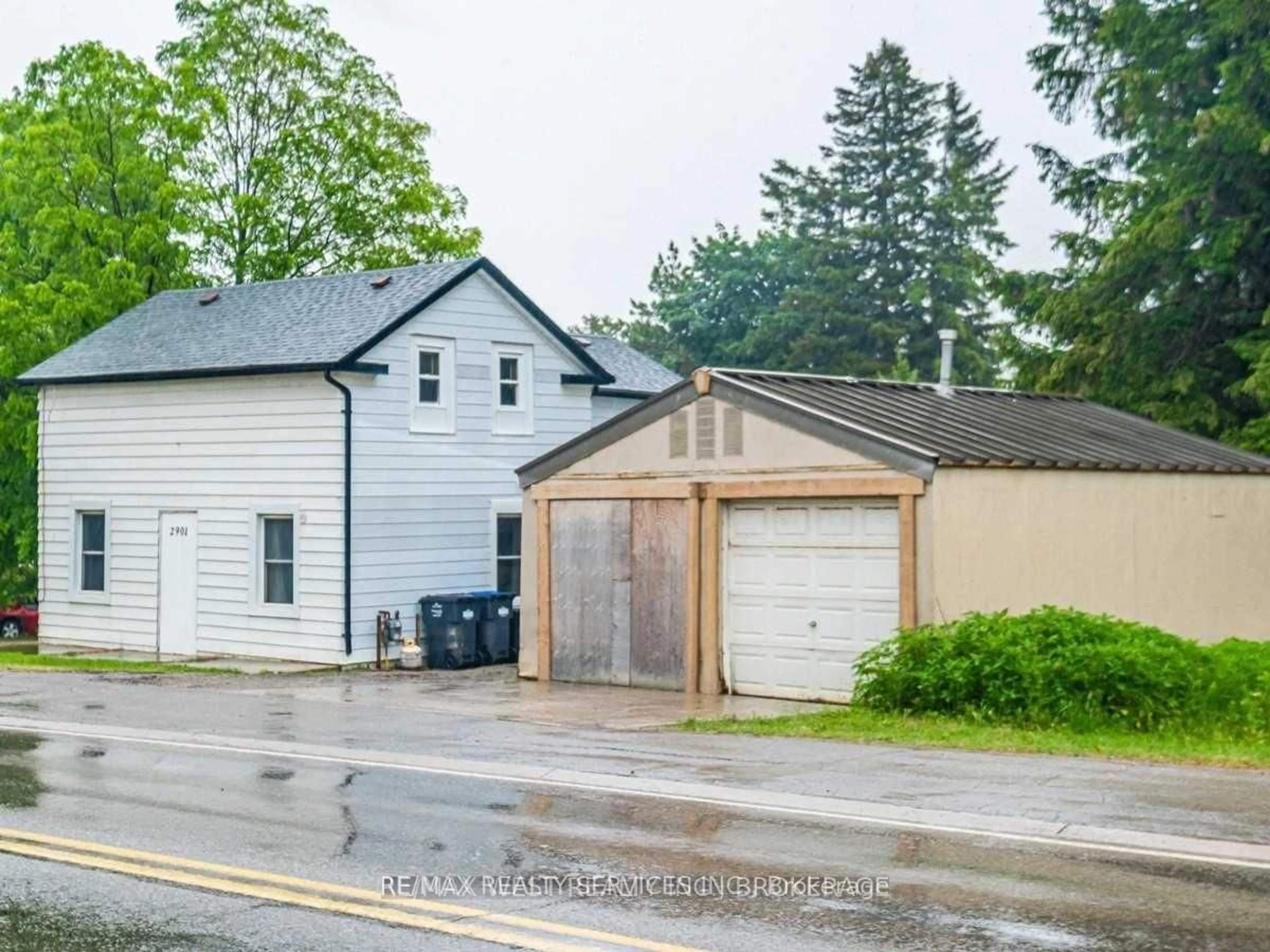 A pic from outside/outdoor area/front of a property/back of a property/a pic from drone, street for 2901 Charleston Sdrd, Caledon Ontario L0N 1C0