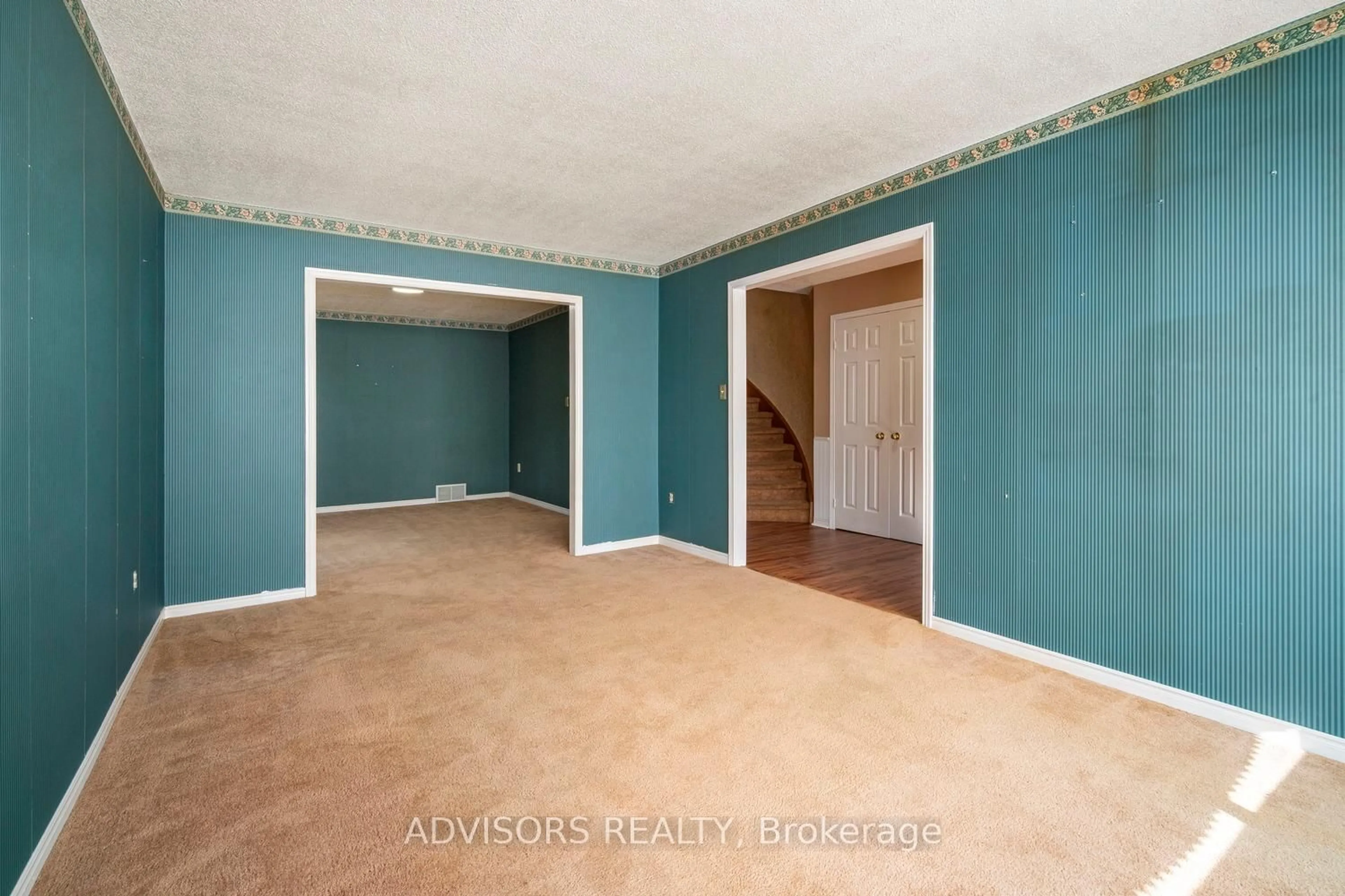 A pic of a room for 3428 Bristol Dr, Burlington Ontario L7M 1Z1