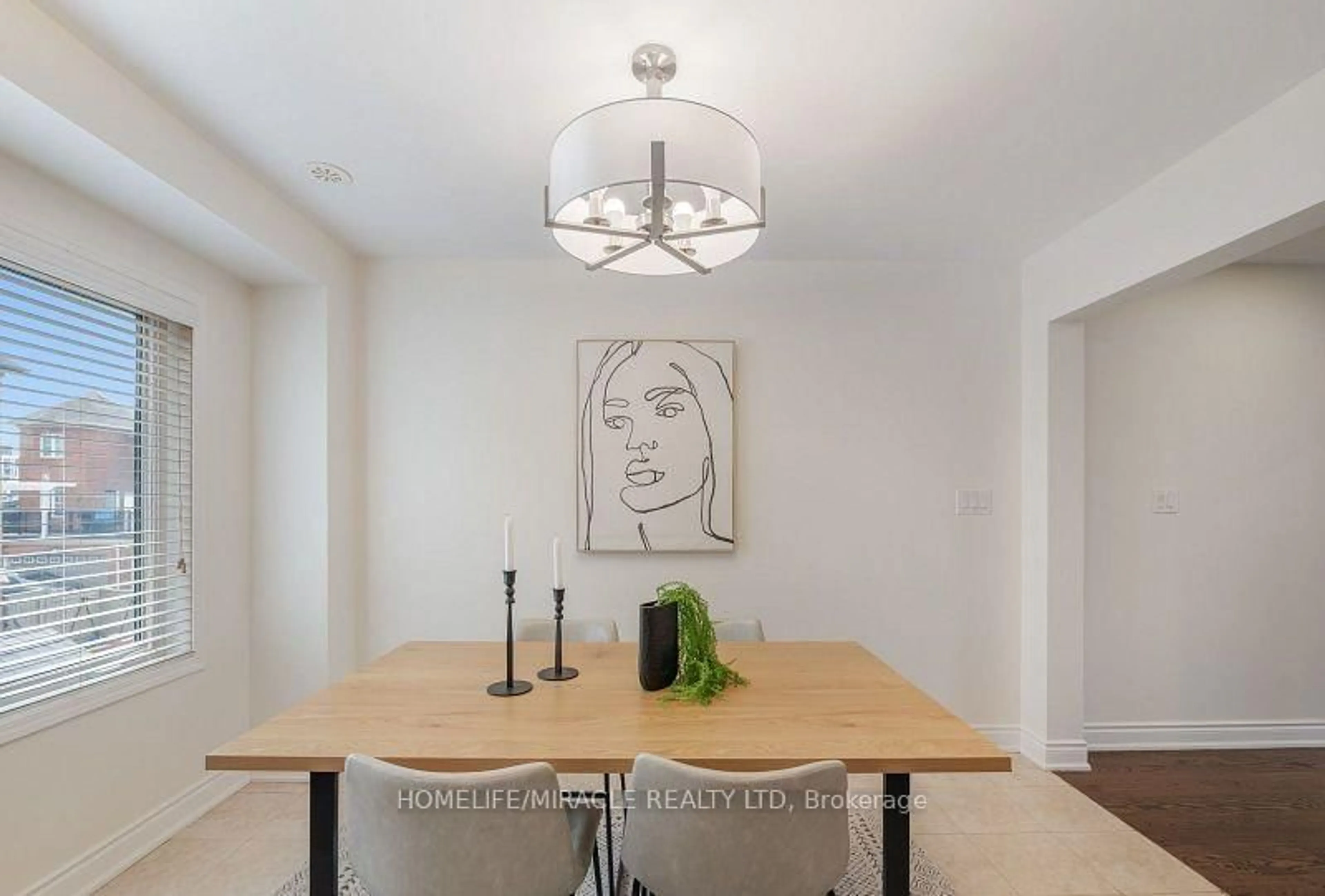 Dining room, wood/laminate floor for 7 Viewforth Rd, Brampton Ontario L7A 0R2