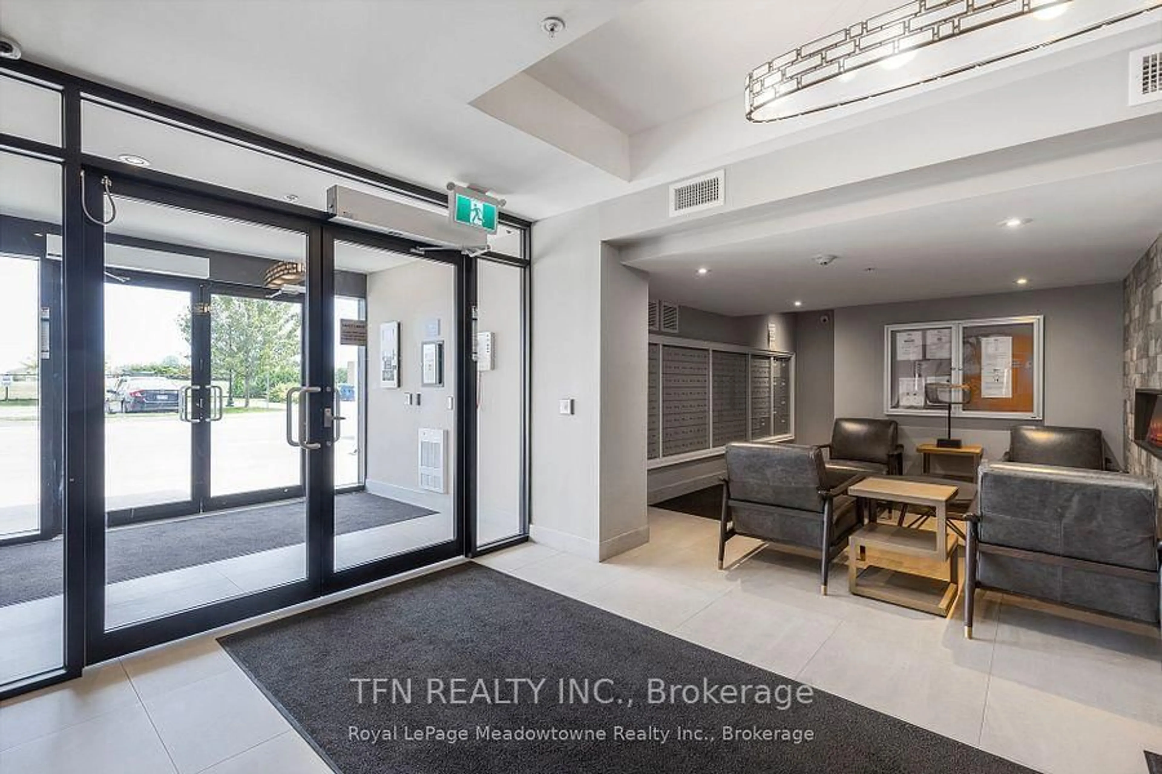 Indoor entryway for 610 Farmstead Dr #613, Milton Ontario L9T 7W2