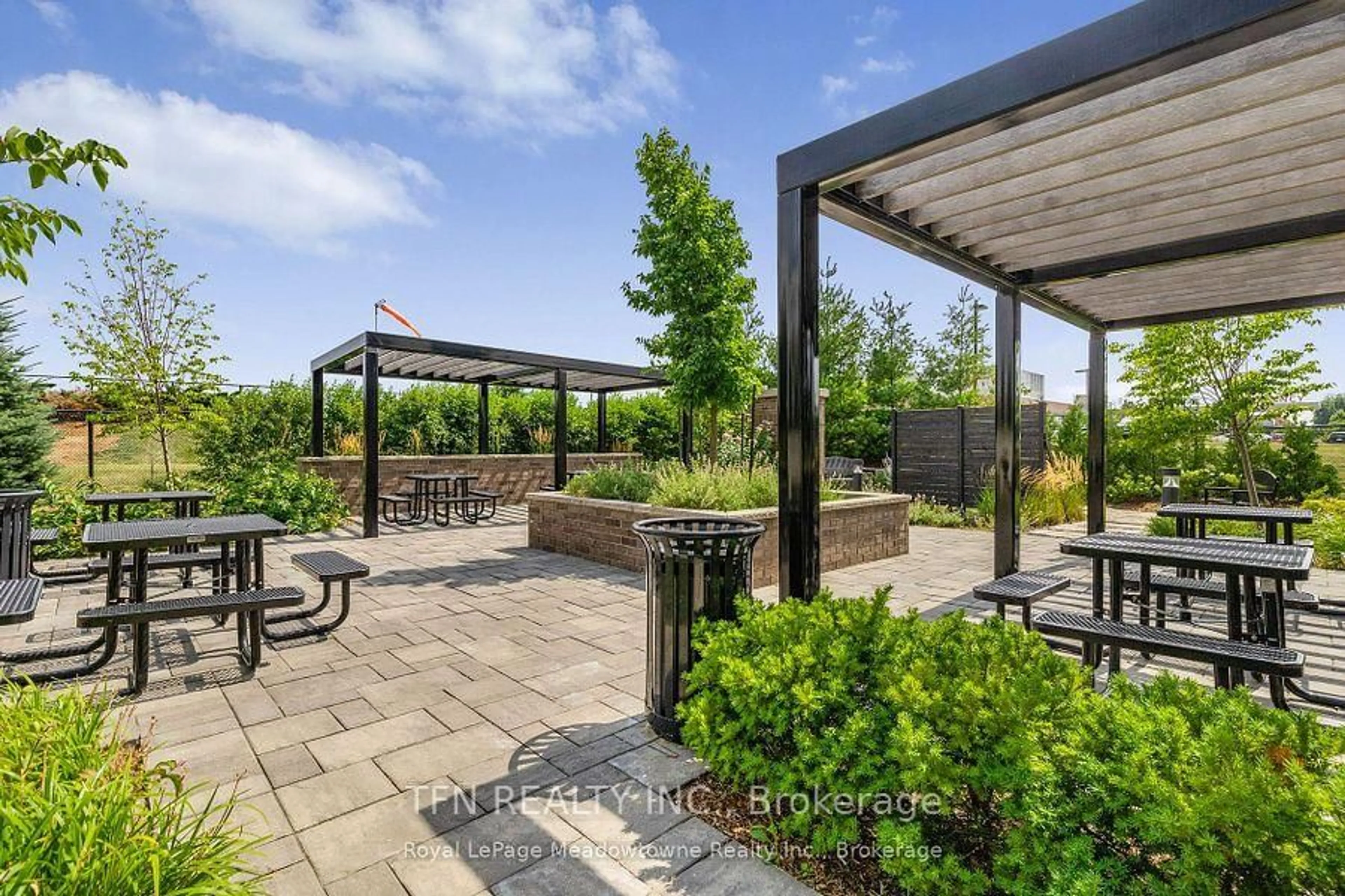 Patio, unknown for 610 Farmstead Dr #613, Milton Ontario L9T 7W2
