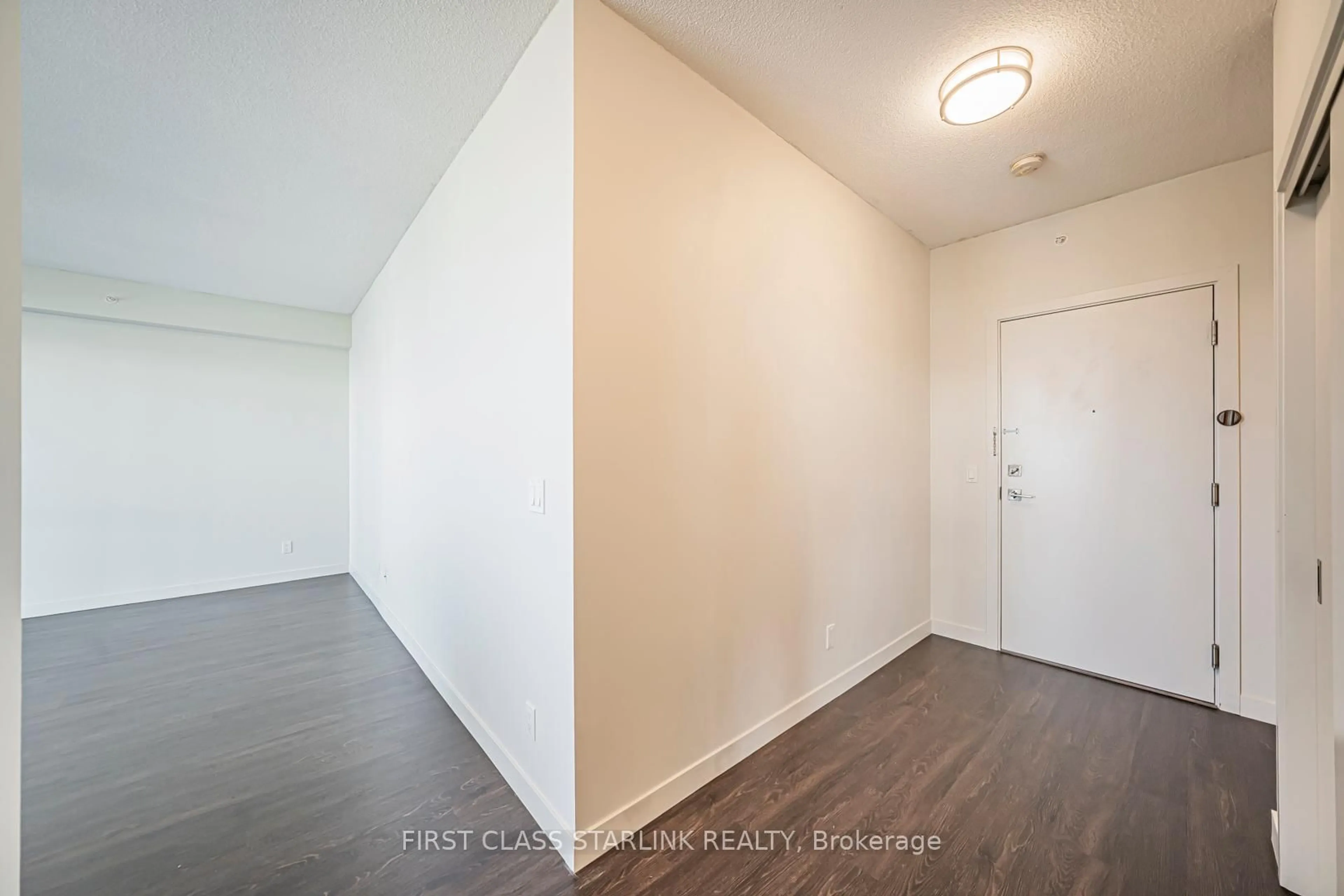 Unknown for 2087 Fairview St #2202, Burlington Ontario L7R 0E5