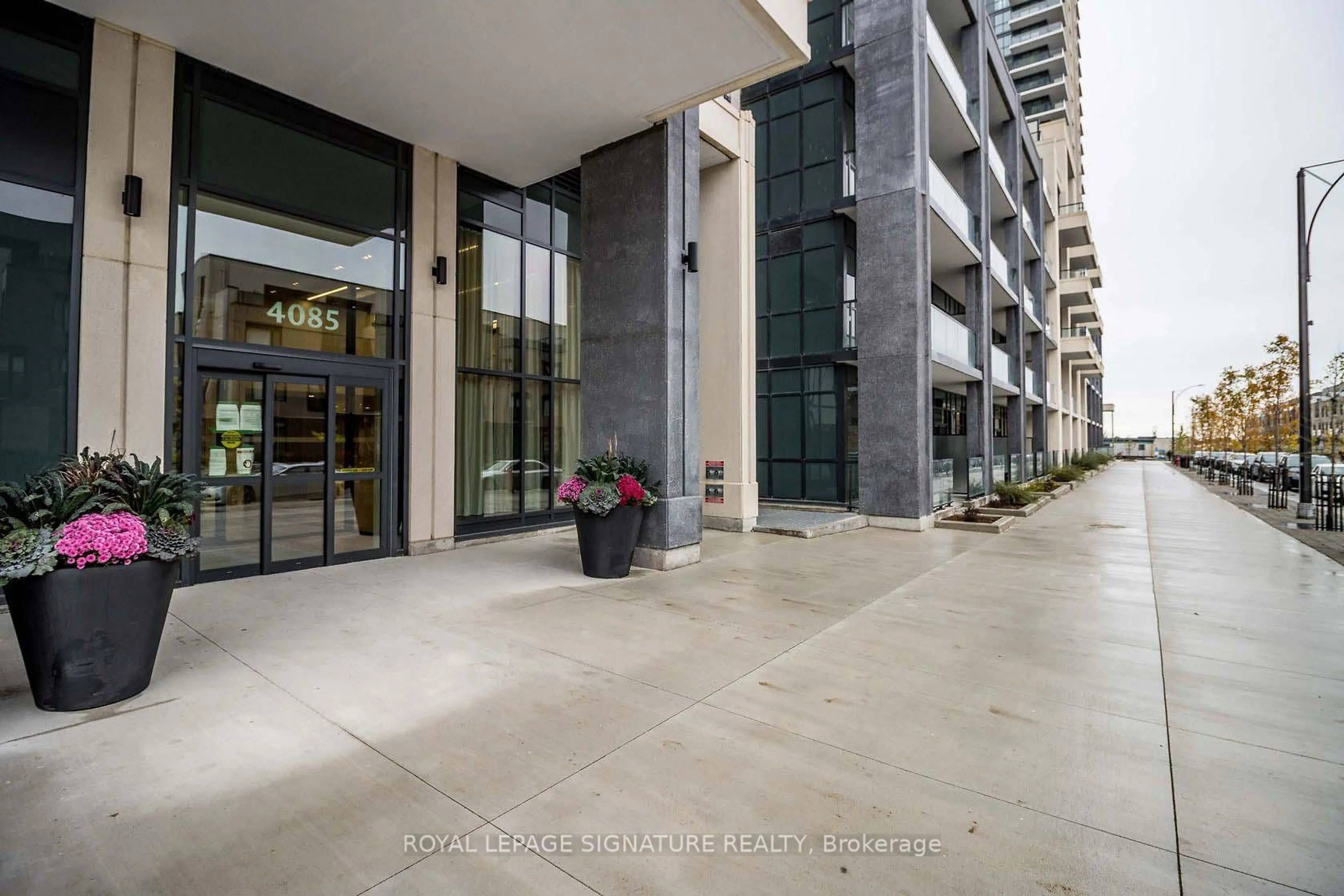 Unknown for 4085 Parkside Village Dr #338, Mississauga Ontario L5B 0K2