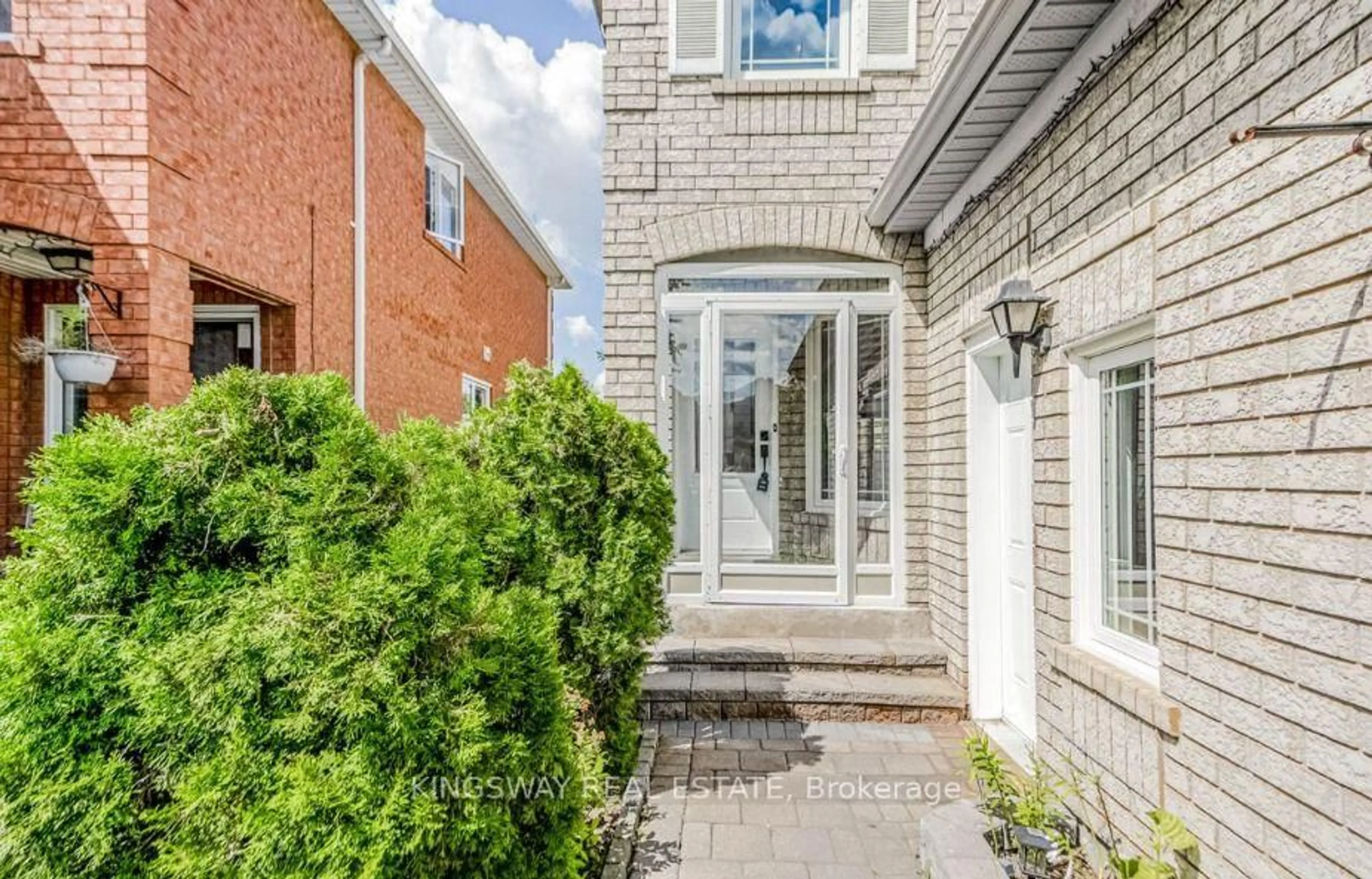 Home with brick exterior material, street for 1398 Quest Circ, Mississauga Ontario L5N 8B5