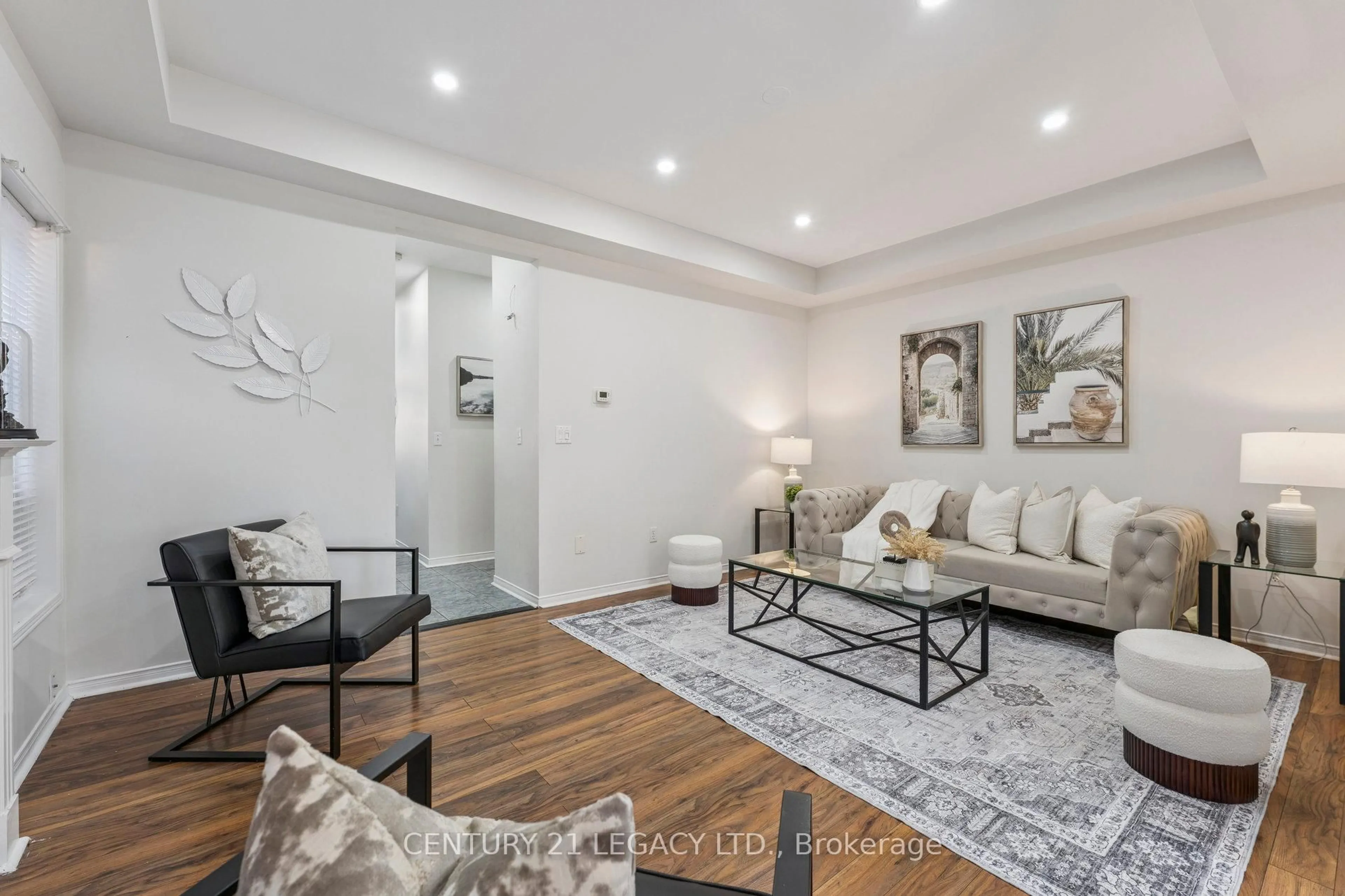 Living room with furniture, unknown for 52 Pennyroyal Cres, Brampton Ontario L6S 6J7