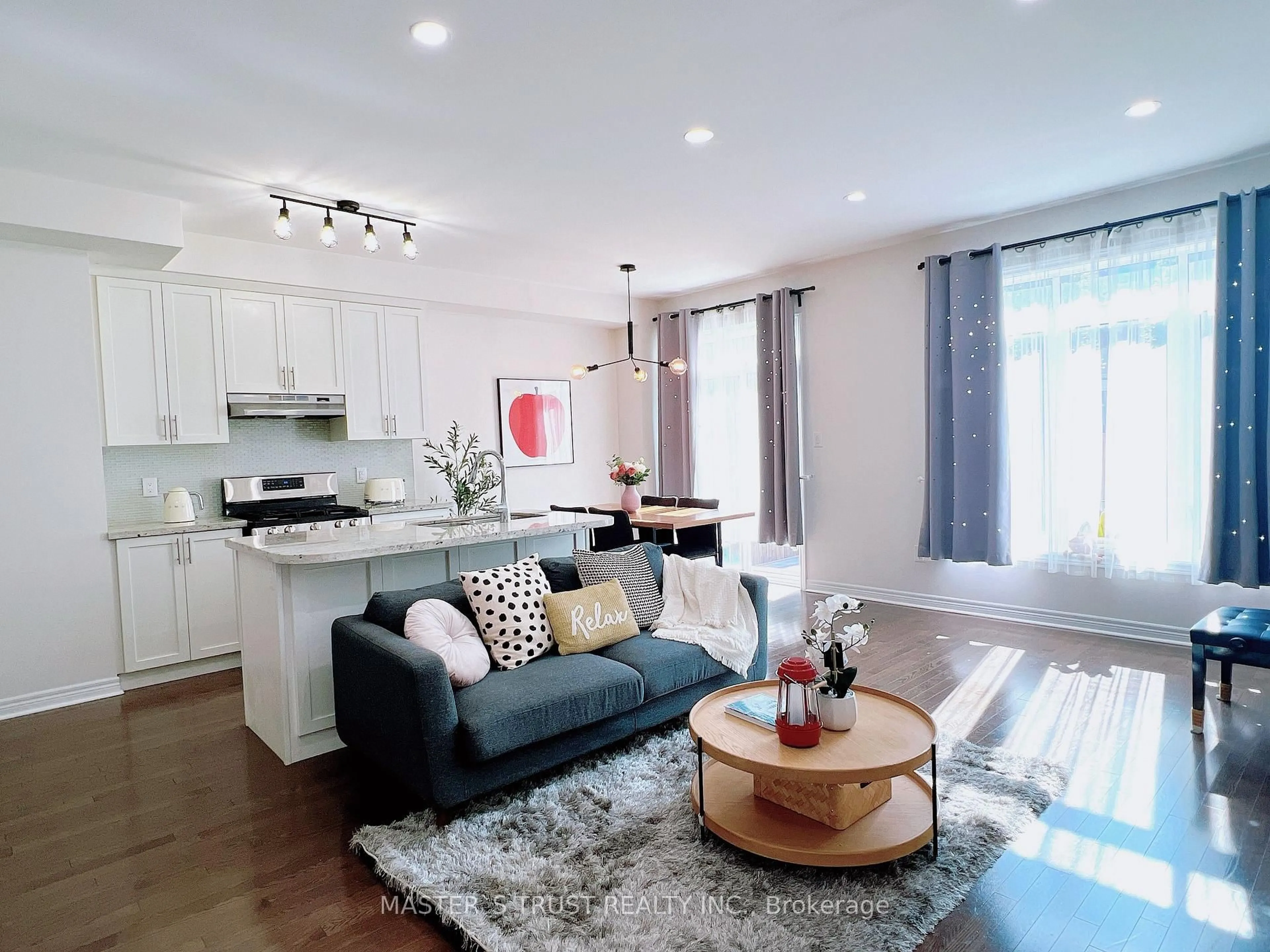 Living room with furniture, wood/laminate floor for 116 Orchardcroft Rd, Oakville Ontario L6H 0M4