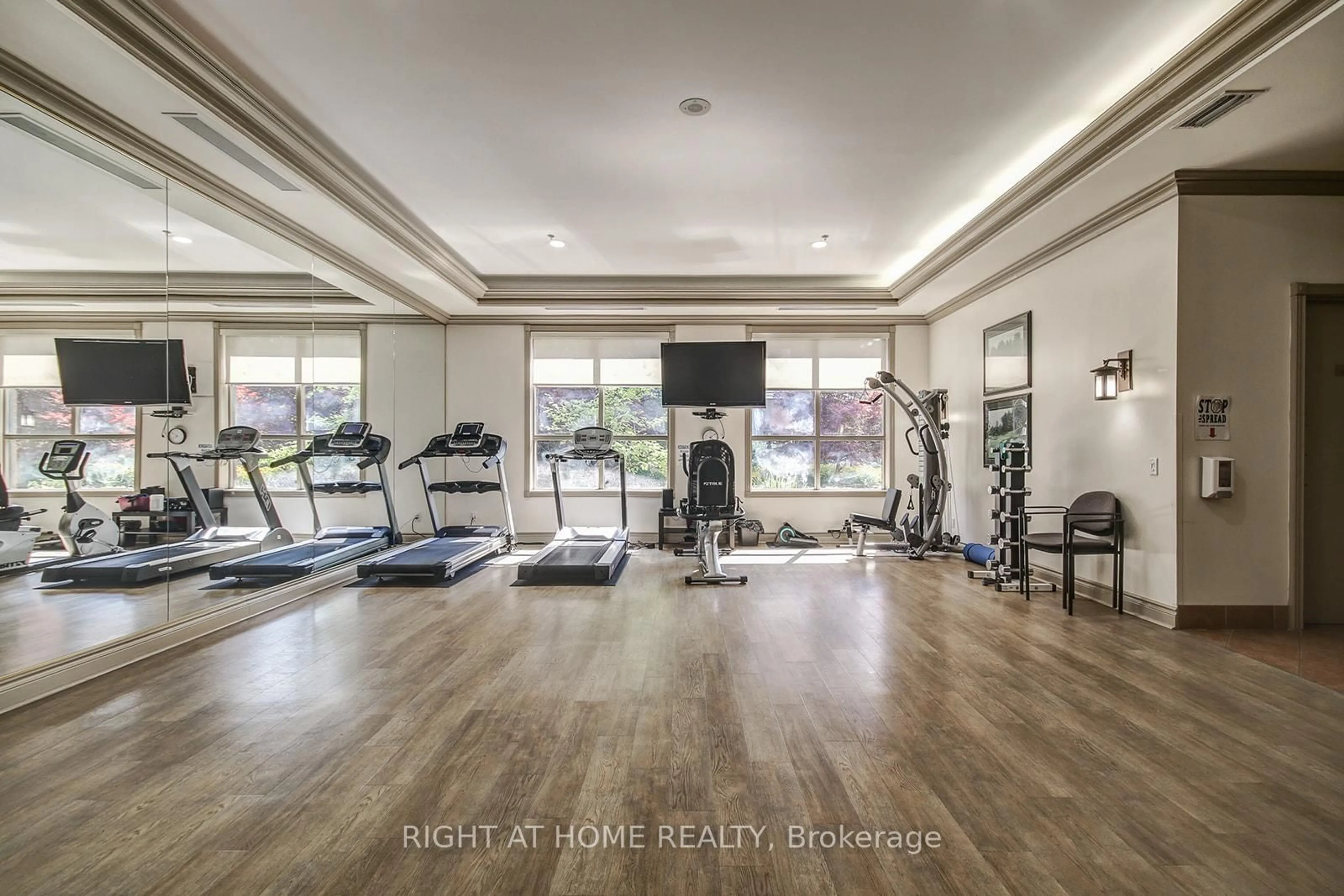 Gym or fitness room for 100 Burloak Dr #1409, Burlington Ontario L7L 6P6