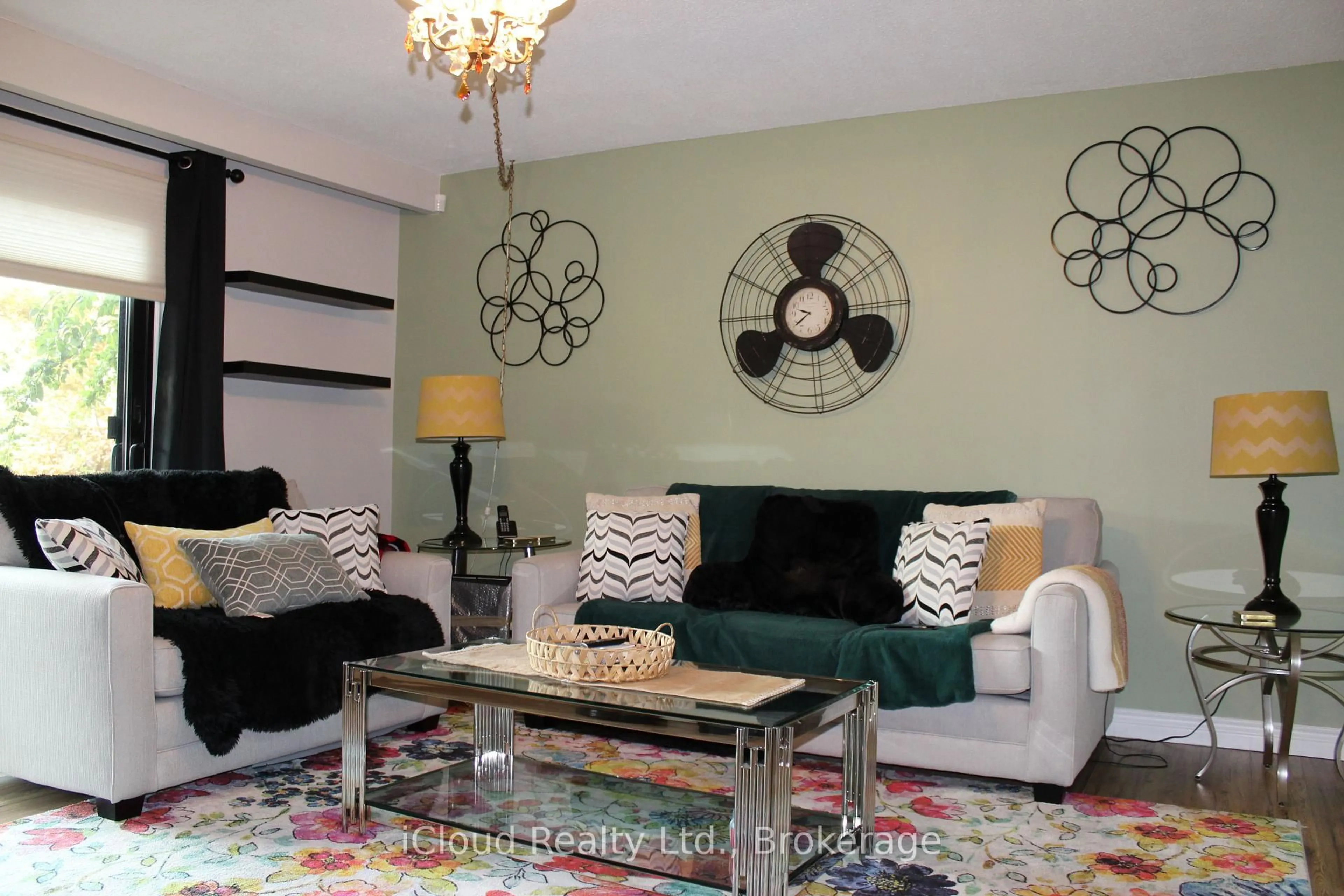 Living room with furniture, unknown for 42 Lindridge Ave, Brampton Ontario L6S 3X1