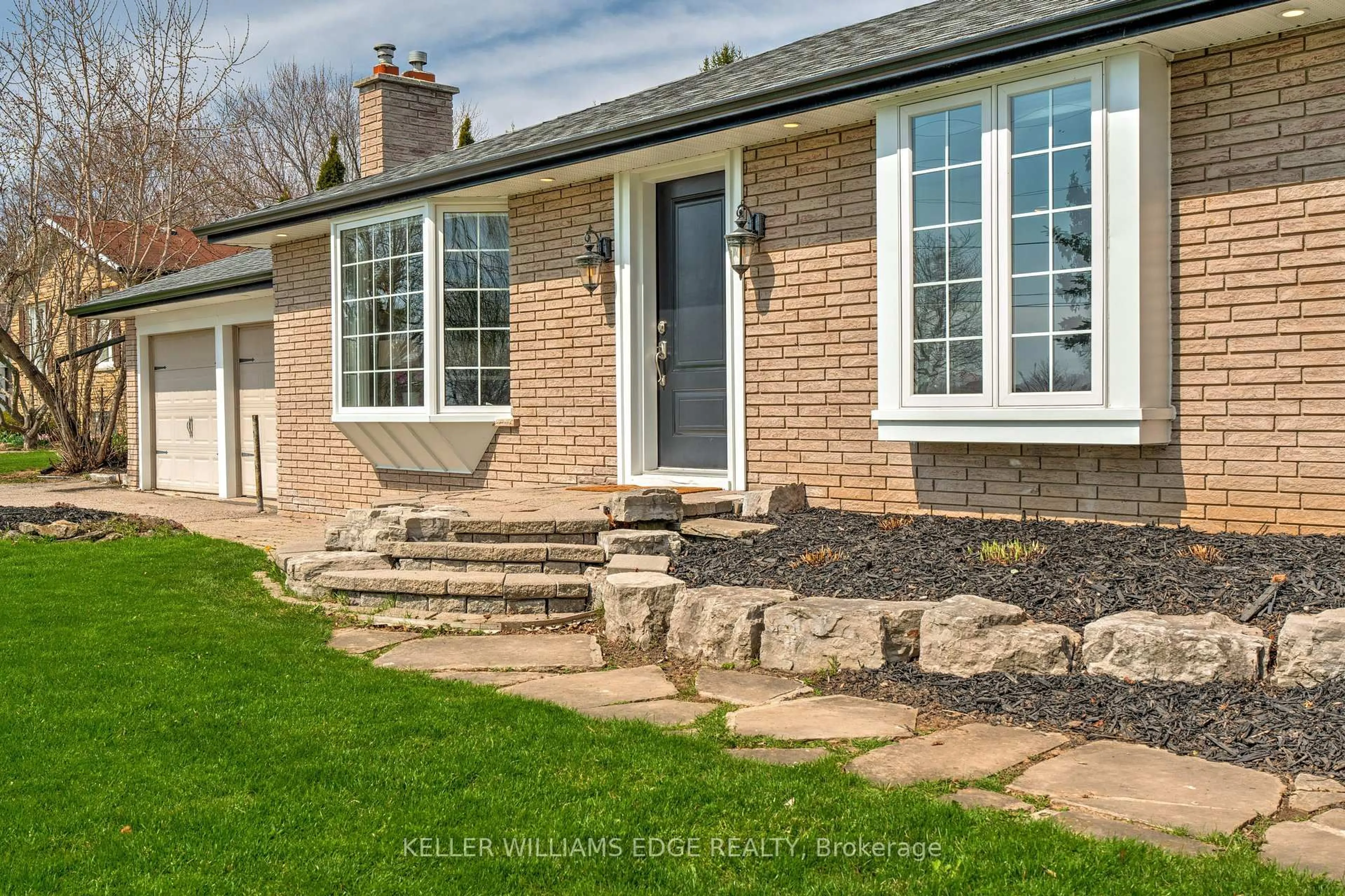 Home with brick exterior material, street for 13175 15 Sdrd, Halton Hills Ontario L7G 4S5
