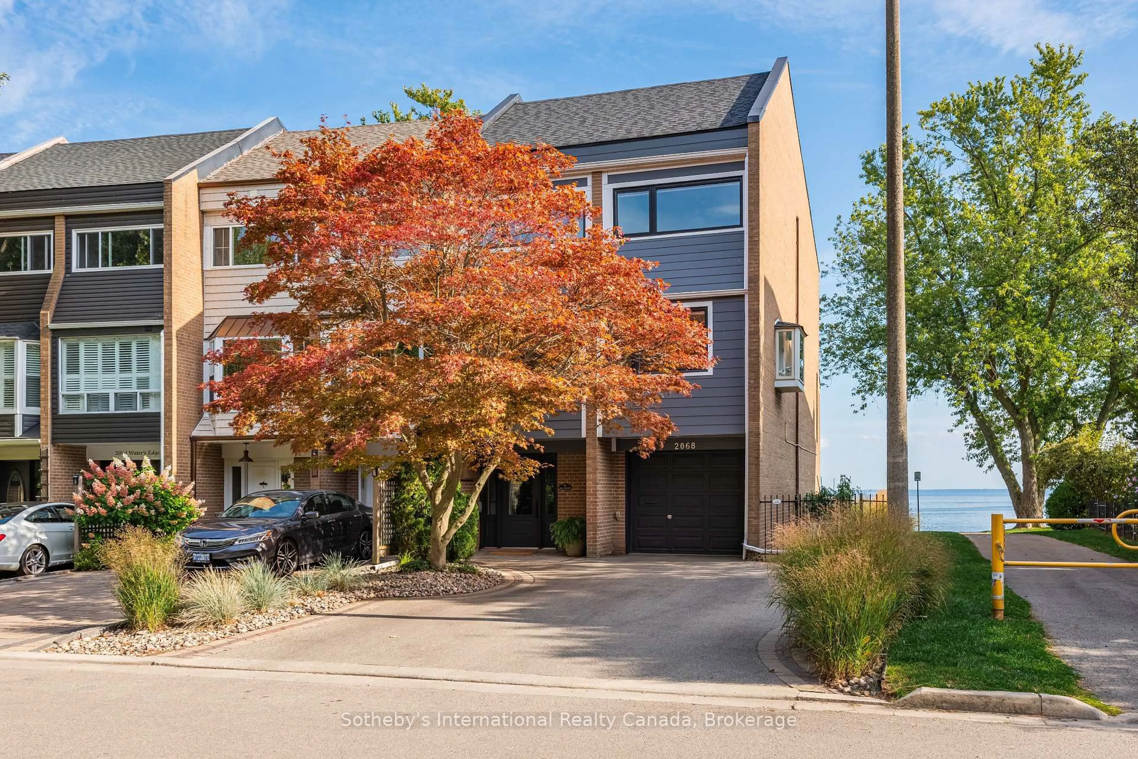 Home with brick exterior material, water/lake/river/ocean view for 2068 Water's Edge Dr, Oakville Ontario L6L 1A4