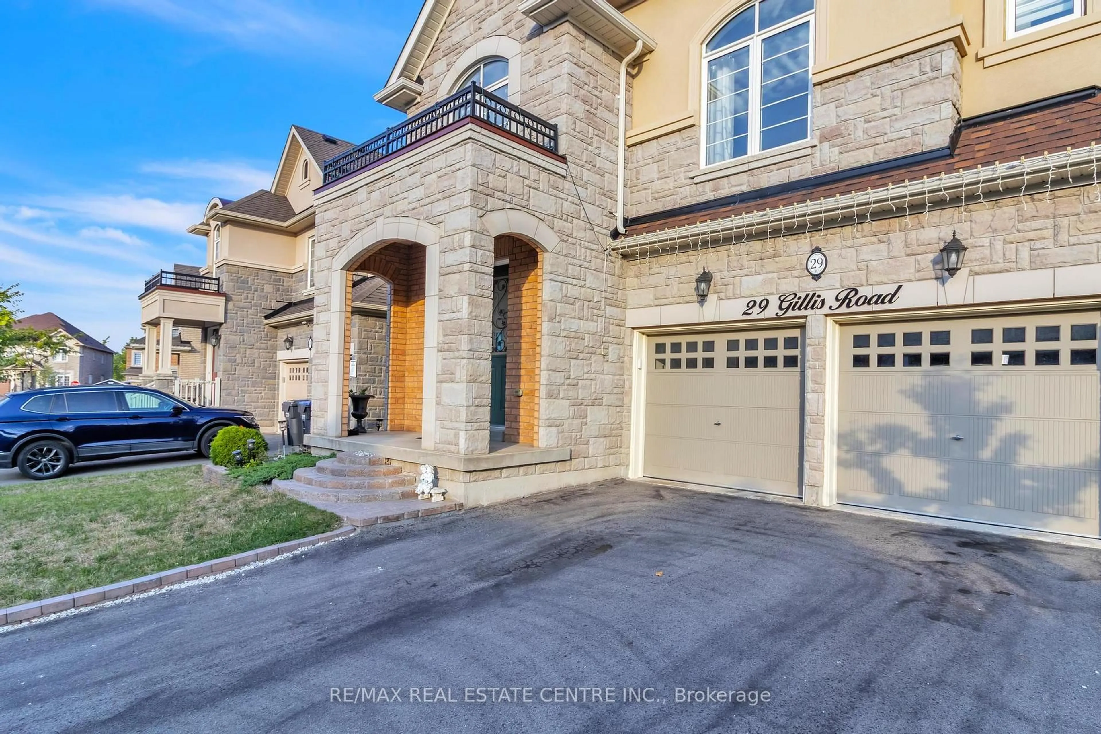 Home with brick exterior material, street for 29 Gillis Rd, Brampton Ontario L7A 4V6