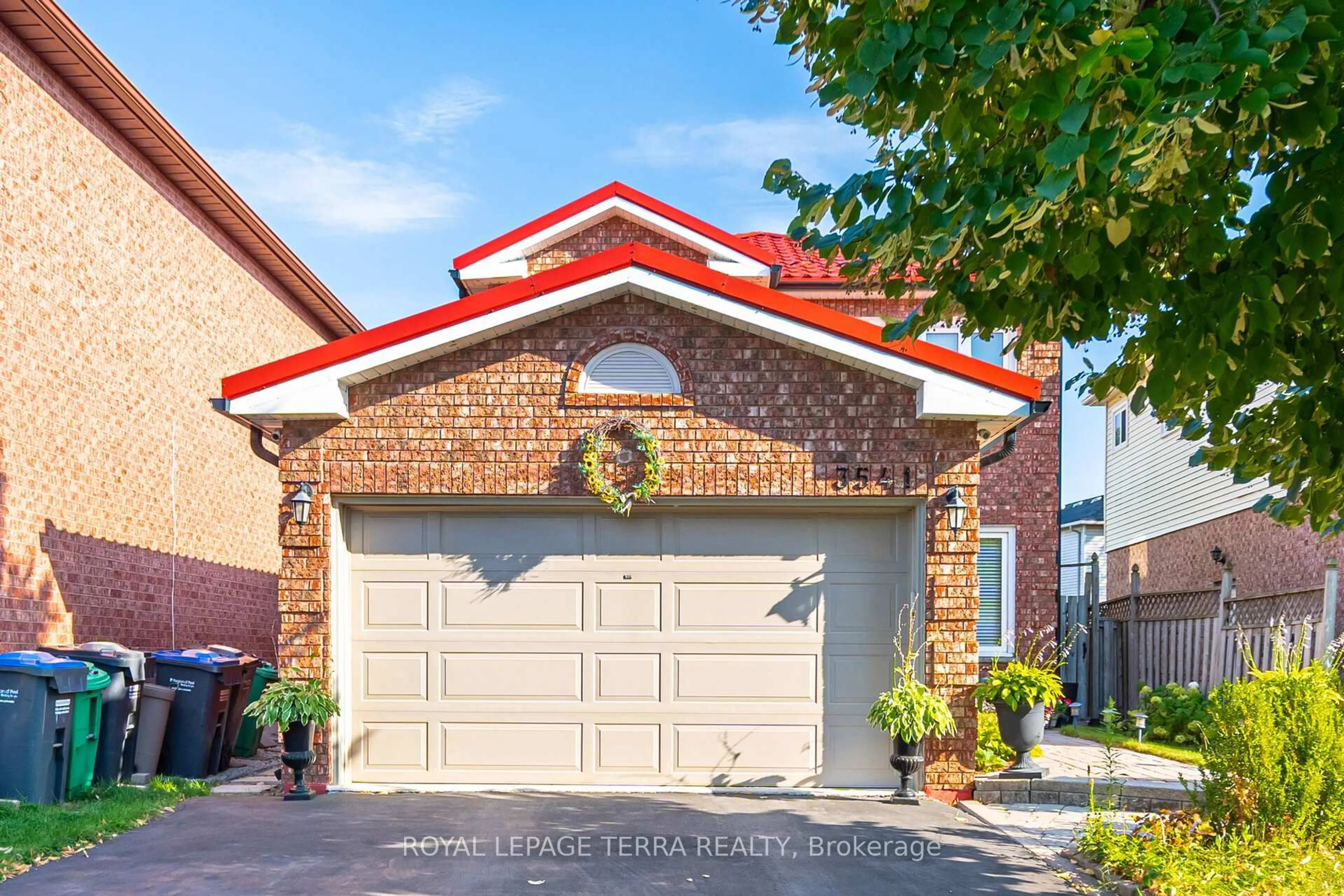 Home with brick exterior material, street for 3541 Nutcracker Dr, Mississauga Ontario L5N 6G2