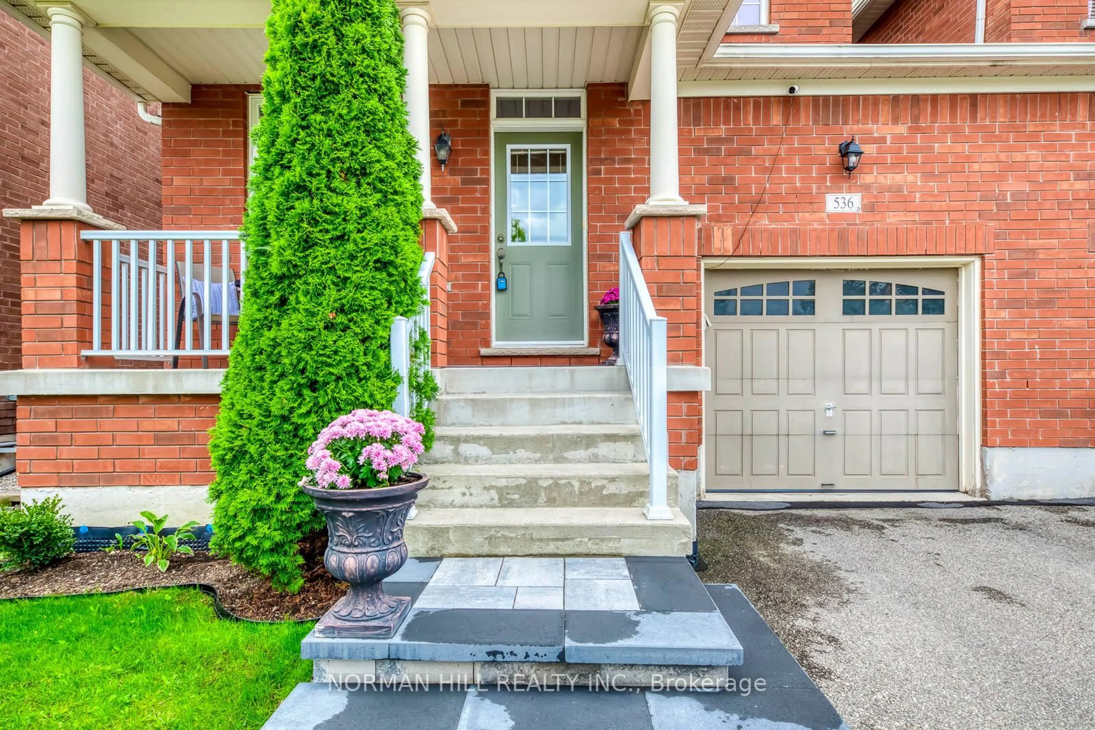 Home with brick exterior material, street for 536 Savoline Blvd, Milton Ontario L9T 7X3