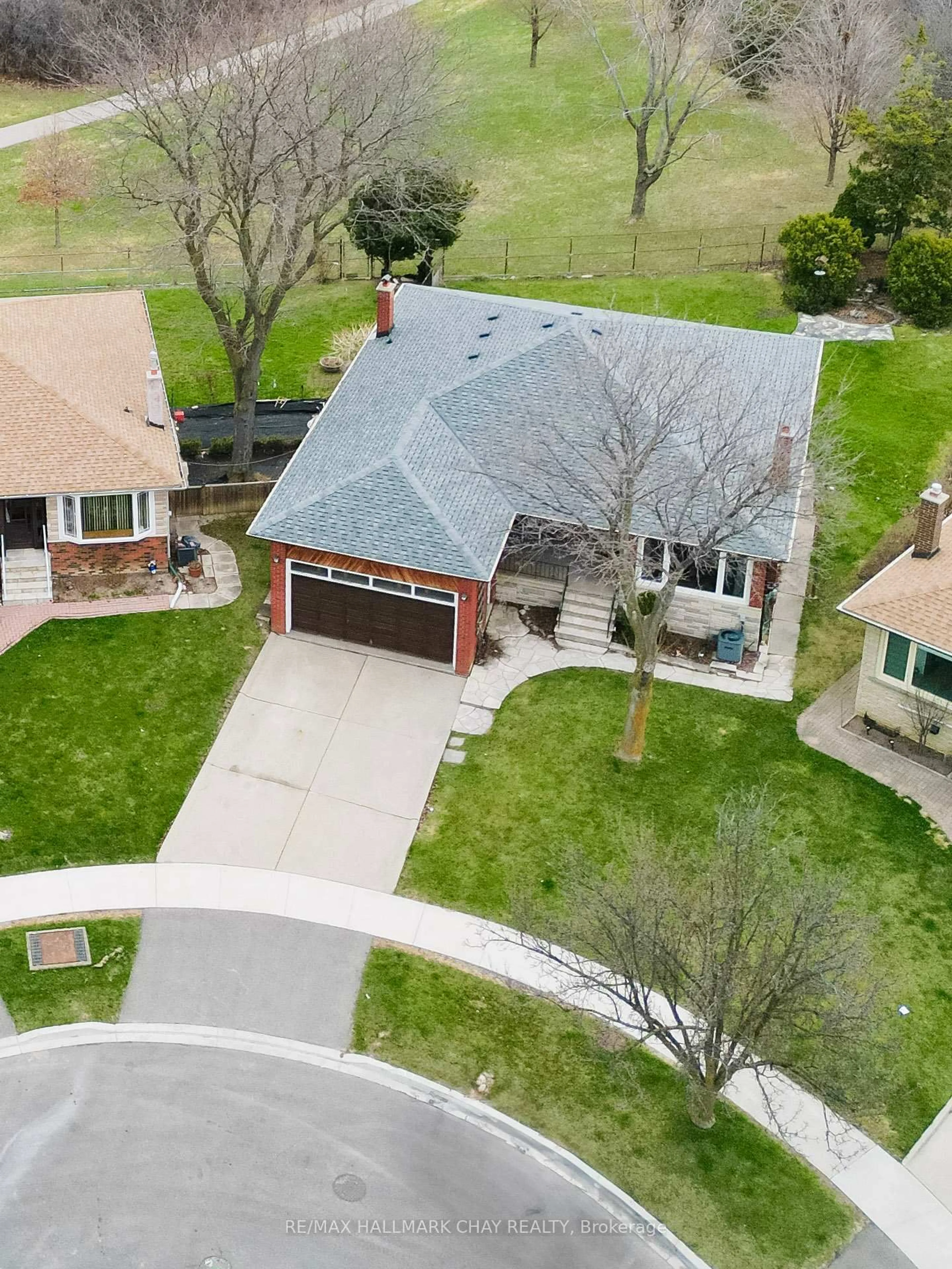 A pic from outside/outdoor area/front of a property/back of a property/a pic from drone, street for 3 Alicewood Crt, Toronto Ontario M9V 3Y1