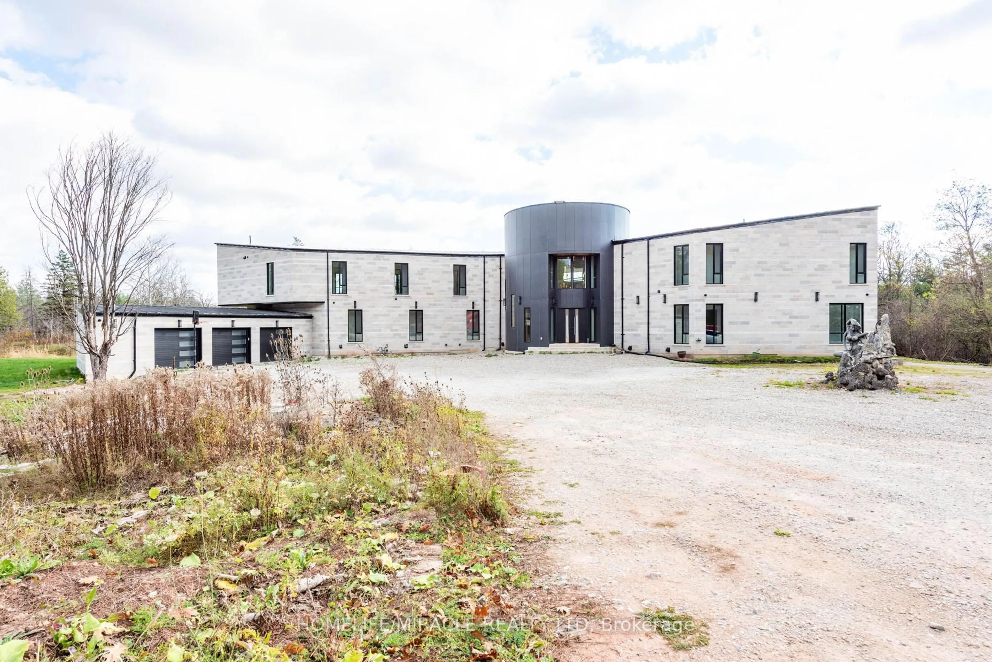 A pic from outside/outdoor area/front of a property/back of a property/a pic from drone, building for 14020 Winston Churchill Blvd, Caledon Ontario L7C 1P2